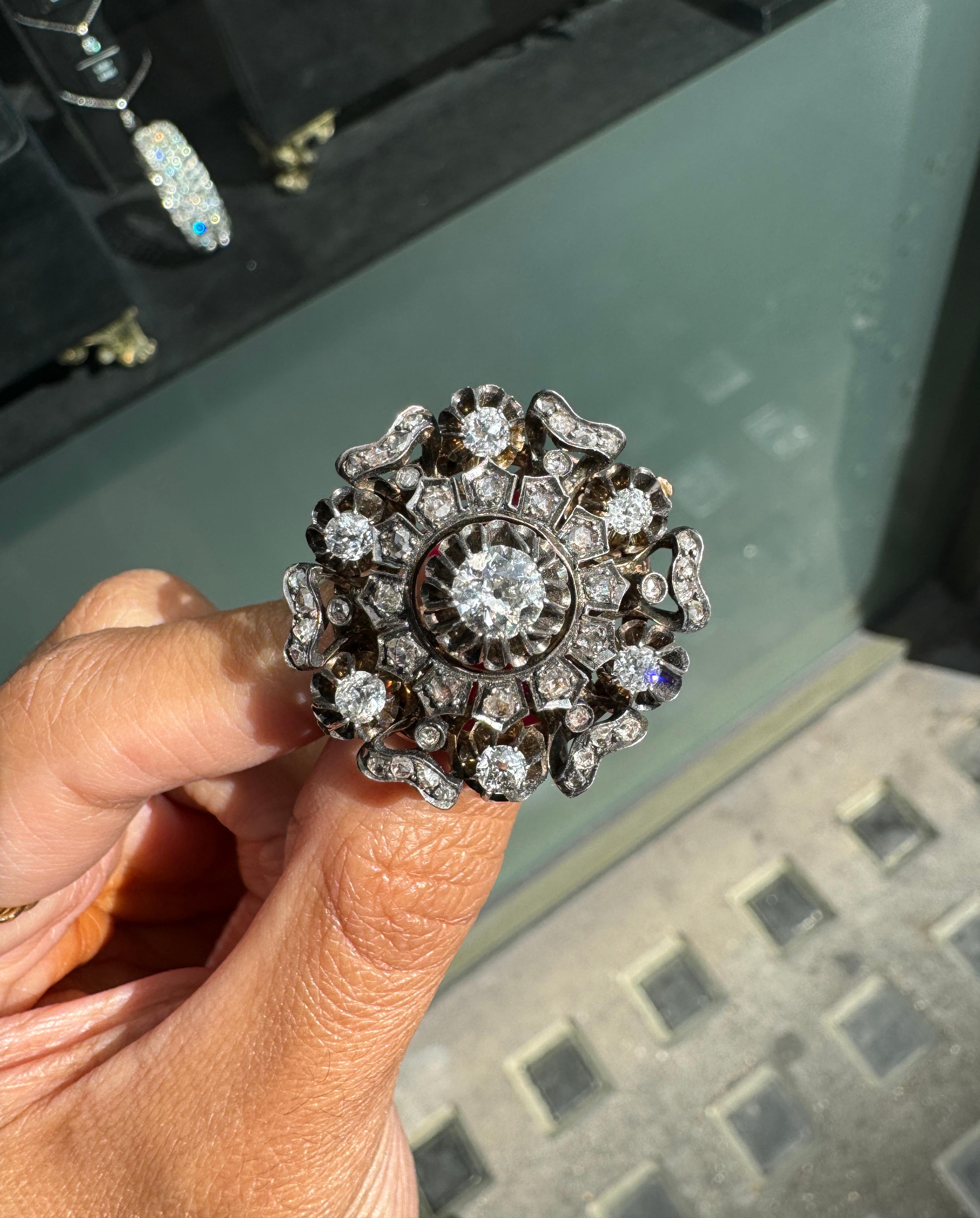 Broche ancienne victorienne en argent et or avec diamants taille vieille mine en vente 4