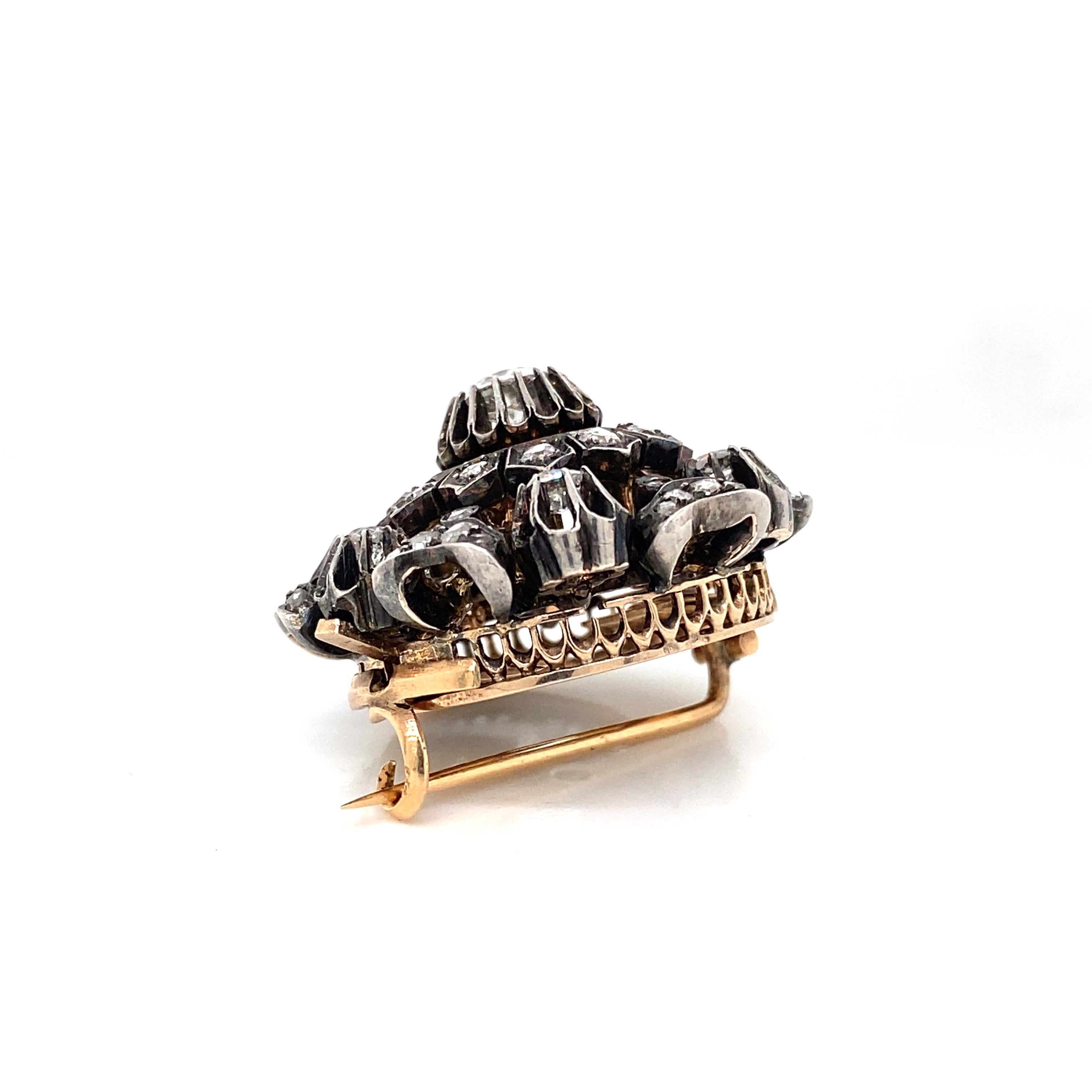 Taille vieille mine Broche ancienne victorienne en argent et or avec diamants taille vieille mine en vente