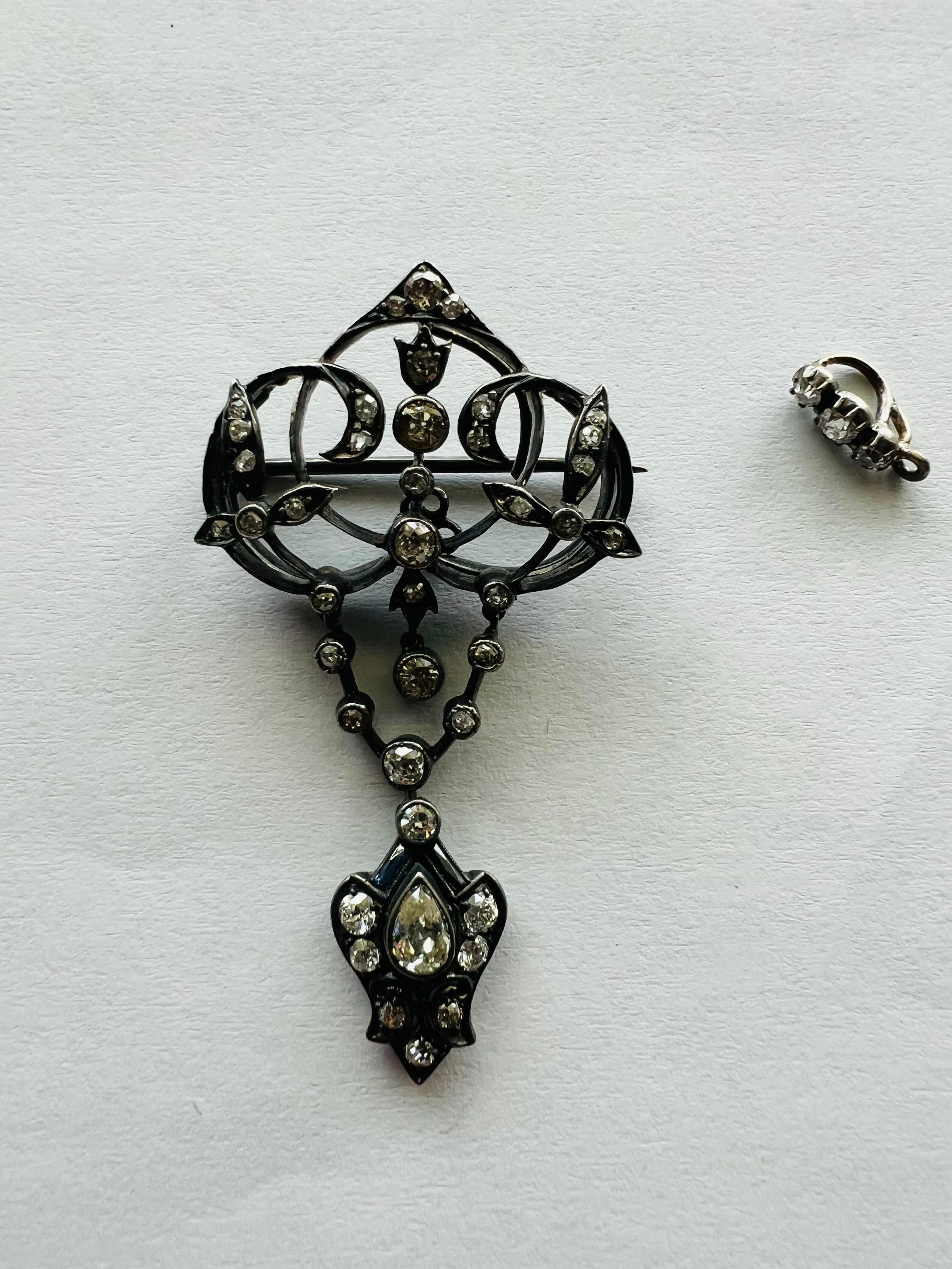 Ciondolo a spilla in oro e argento con diamanti Old Mine vittoriano, circa 1890 in vendita 4