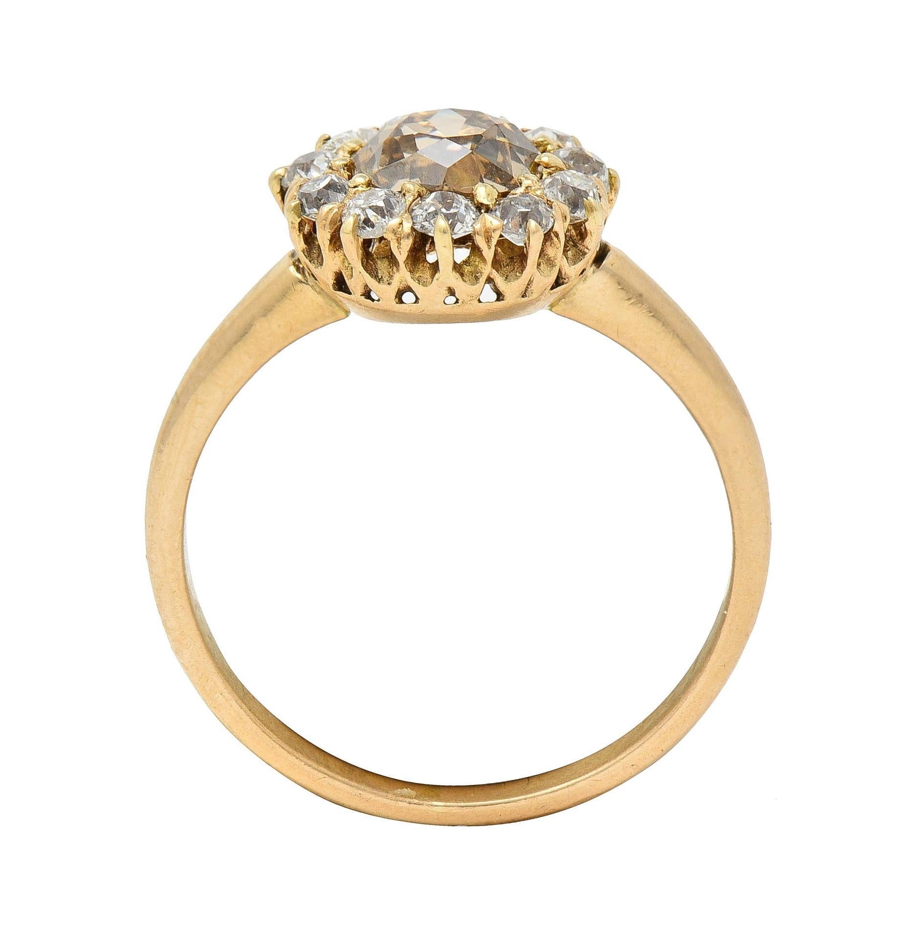 Victorian Old Mine Fancy Brown Diamond 14 Karat Gold Antique Halo Ring im Angebot 2