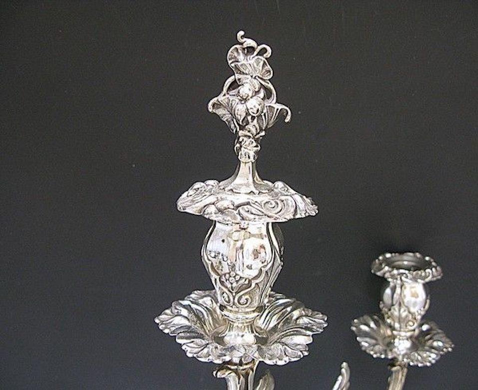 Victorian Old Sheffield Plate Four-Light Three-Branch Candelabrum, 1815 In Good Condition For Sale In London, GB