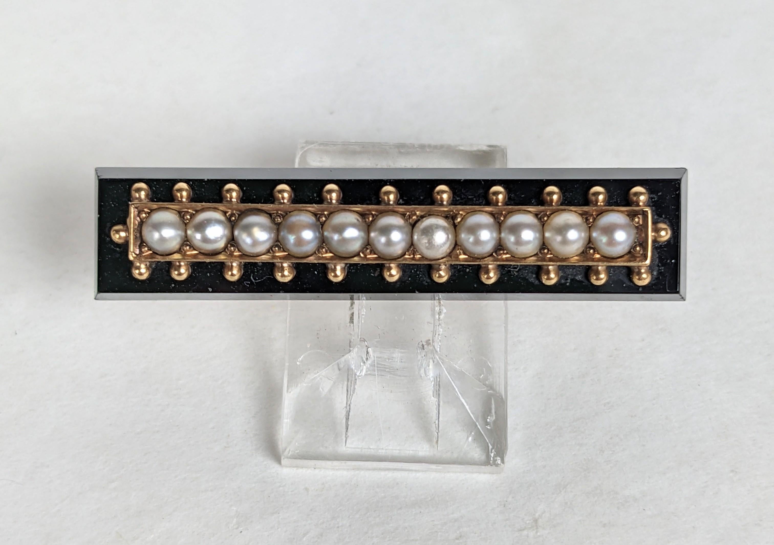 Viktorianische Brosche aus Onyx und Halbperlen für Damen oder Herren im Angebot