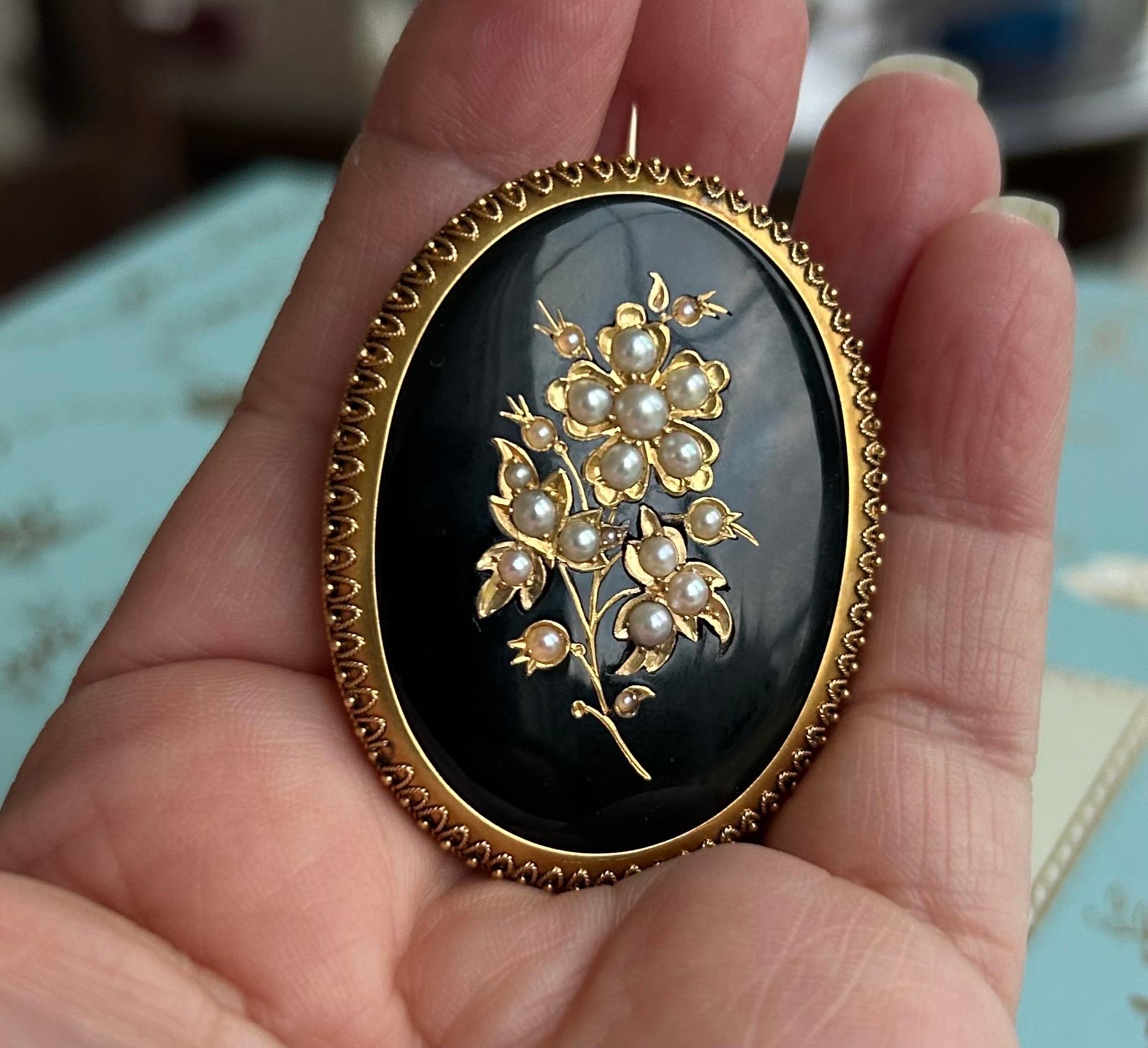Oval Cut Victorian Onyx and Pearl mourning brooch, 9k yellow gold For Sale
