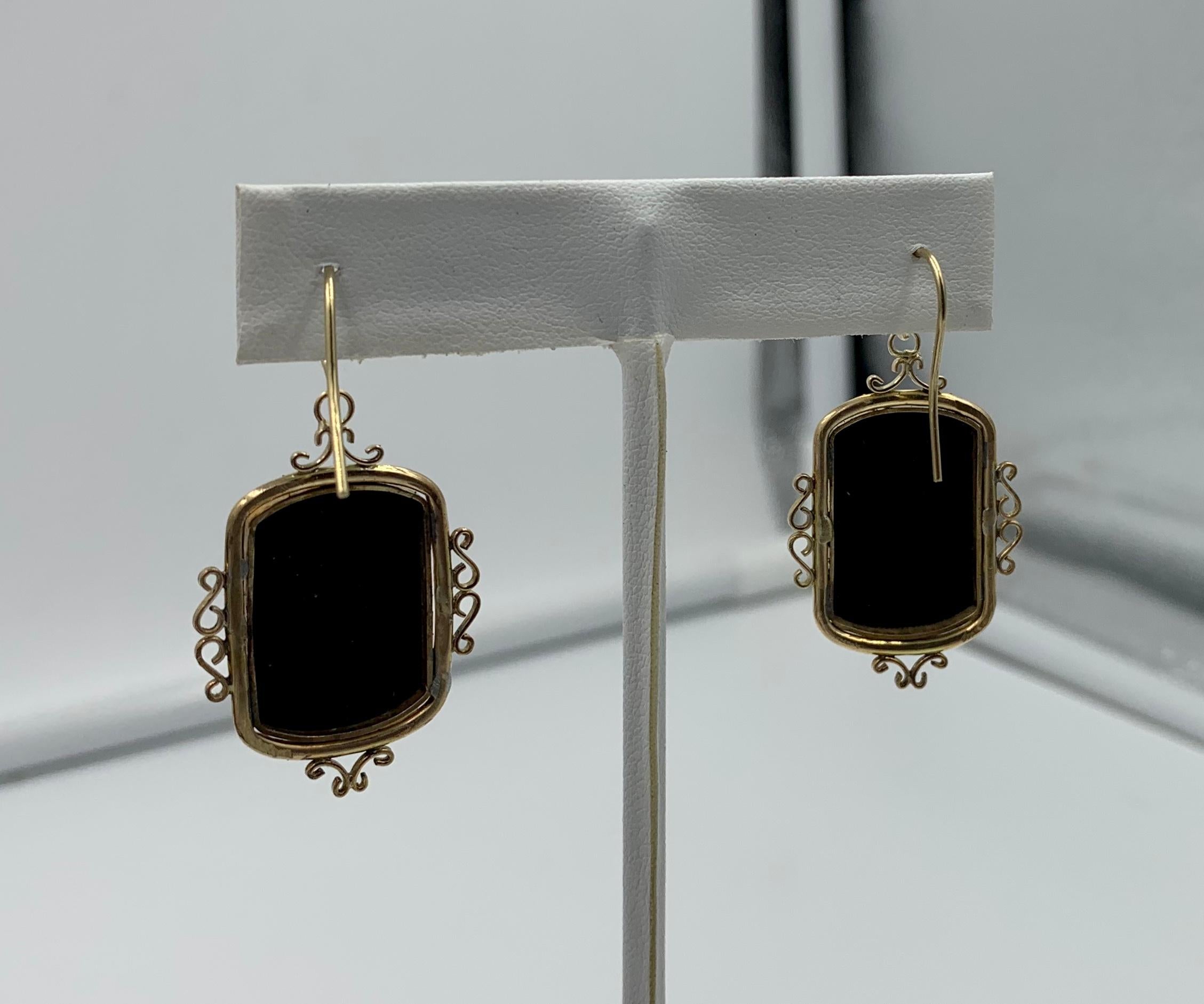 Victorian Onyx Cameo Flower Dangle Drop Earrings 14 Karat Gold In Good Condition For Sale In New York, NY