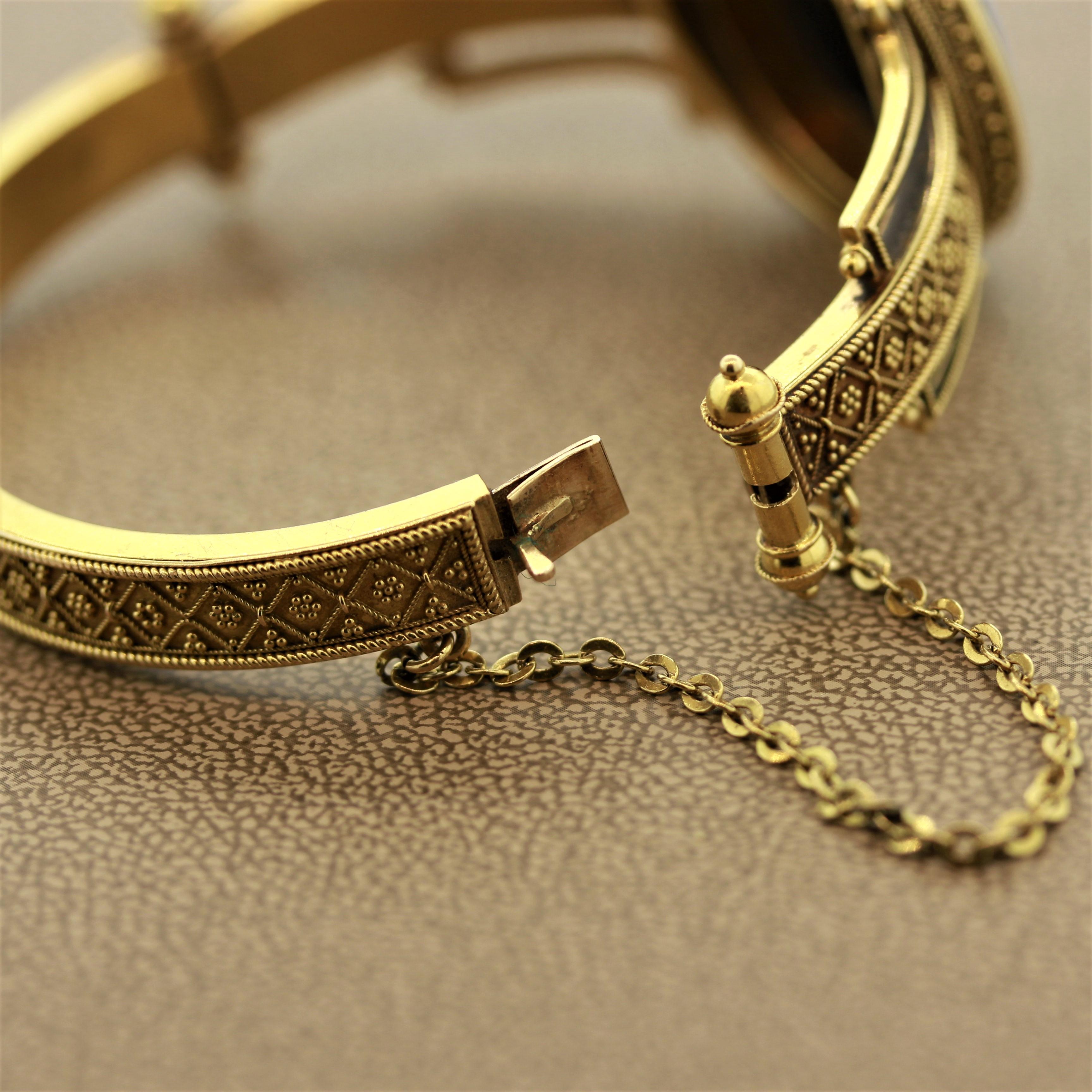 Victorian Onyx Cameo Gold Bangle Bracelet 2
