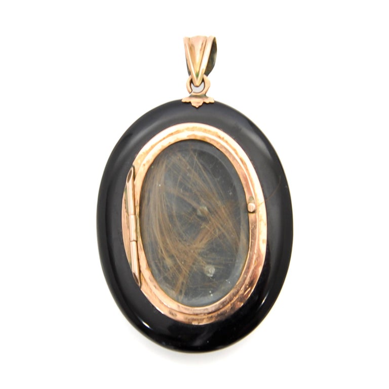Late Victorian Rose Cut Diamond Onyx 14 Karat Gold Locket Pendant For Sale 3