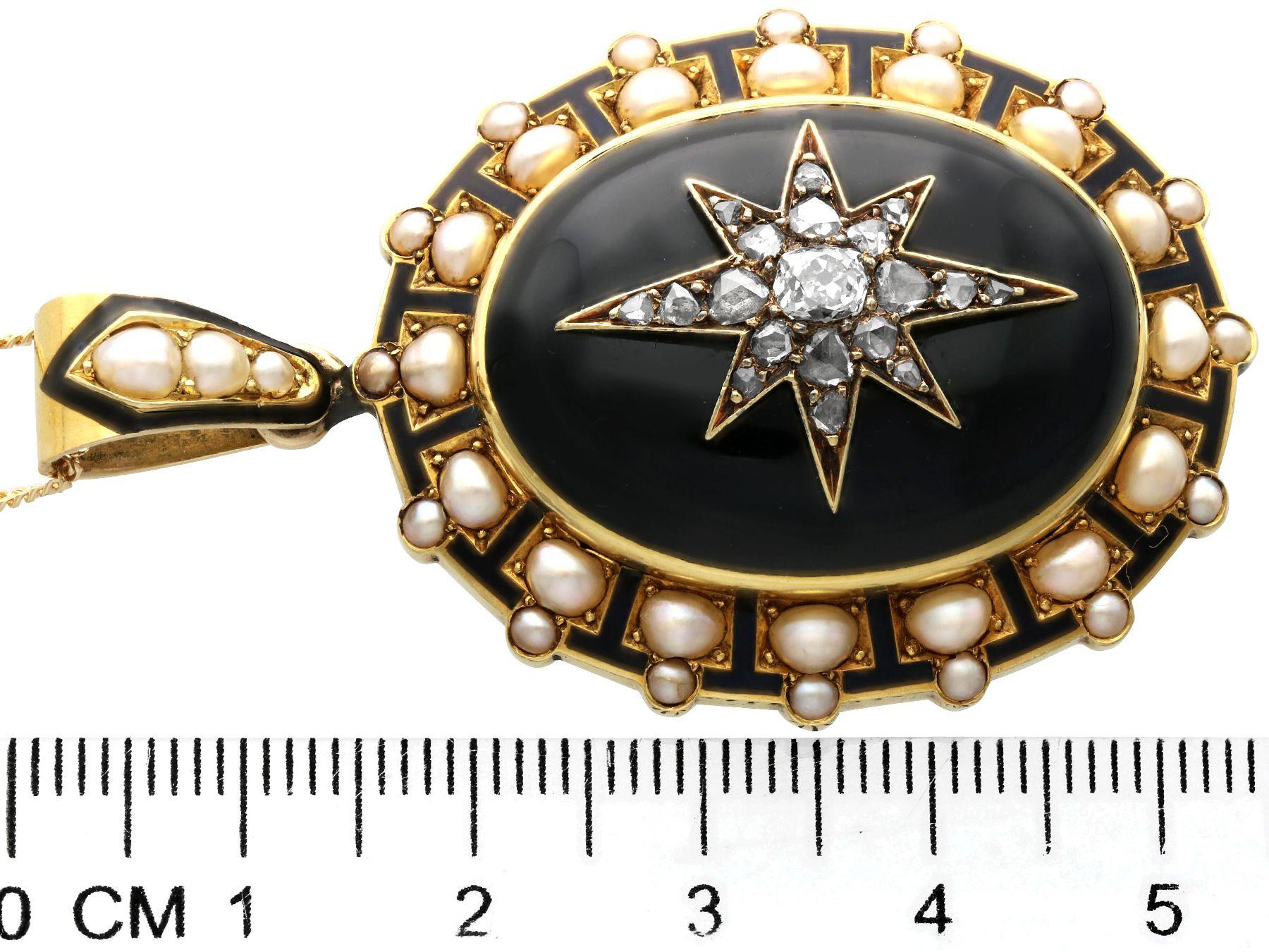 Antikes viktorianisches Gelbgold-Medaillon aus Gelbgold mit Onyx, Diamant, Perle und Emaille für Damen oder Herren im Angebot
