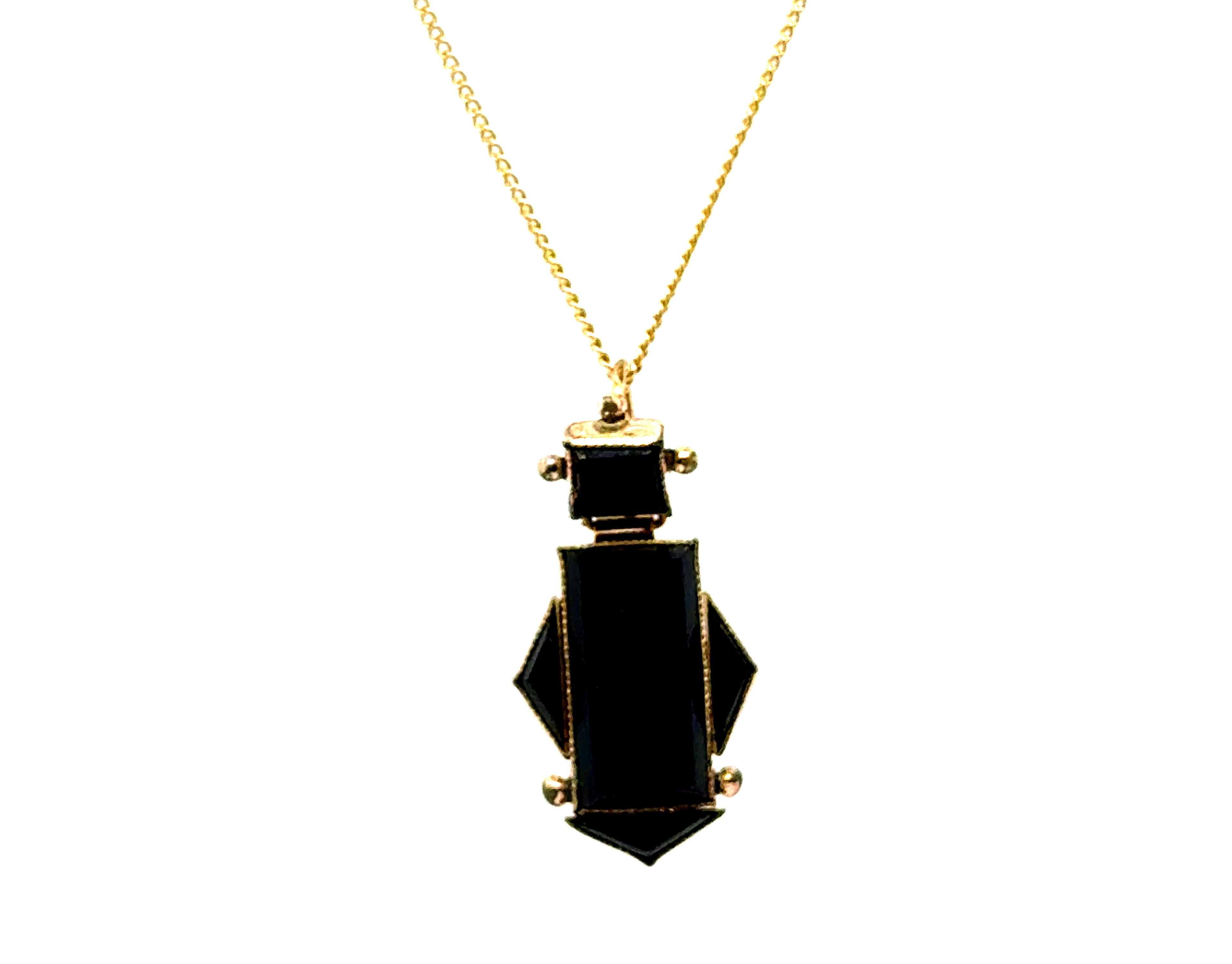 Ciondolo di onice vittoriano originale e antico del 1880 in oro giallo 14K




Gemme di onice tagliate su misura 

100% gemme di onice naturale

oro giallo 14K 

Circa 1880

Il Vittoriano nel design dei gioielli

Autentico pezzo d'antiquariato, non