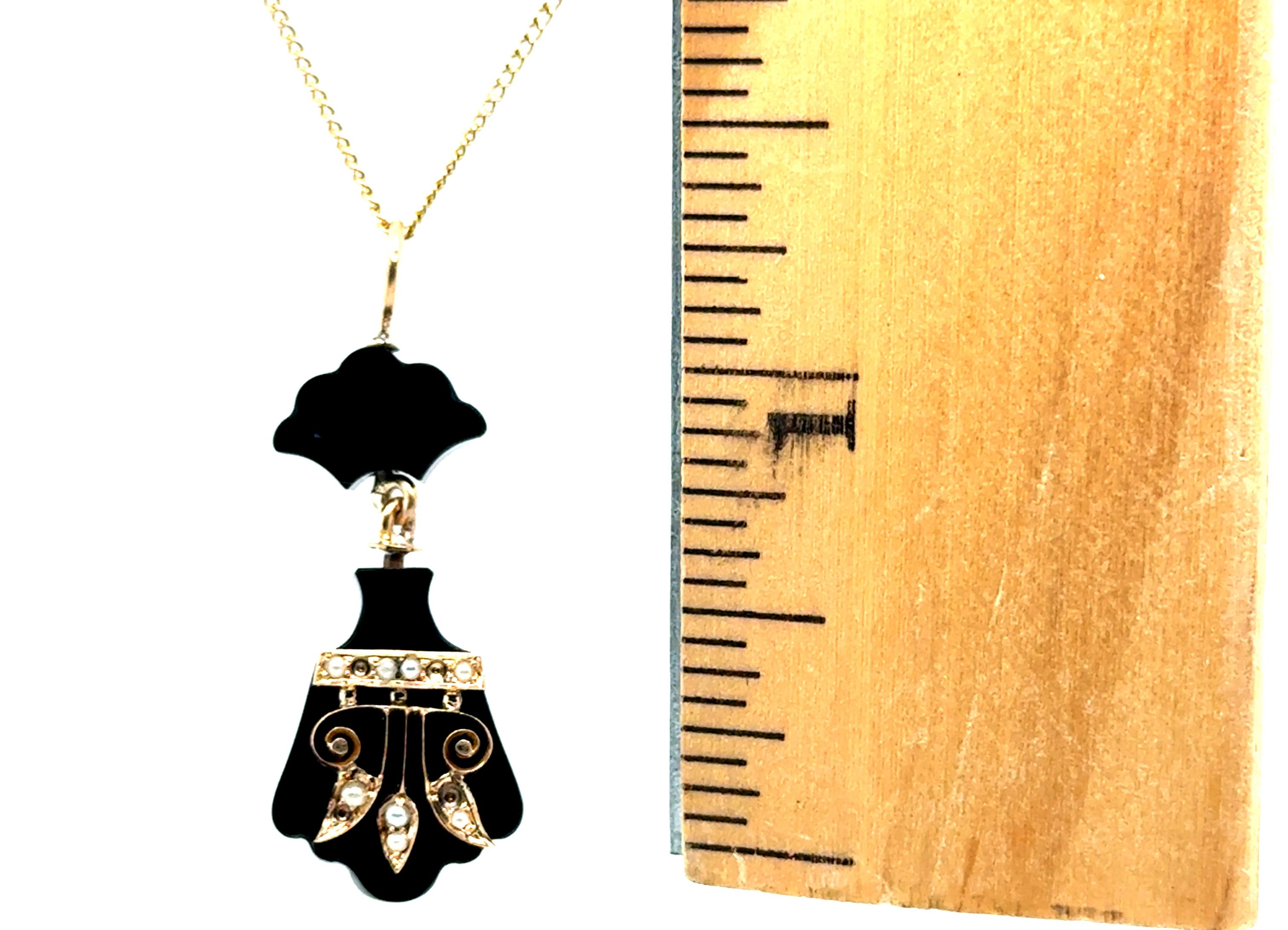 Ciondolo di collana di perle di onice vittoriano in oro giallo 14K, originale antico del 1870 In condizioni ottime in vendita a Dearborn, MI