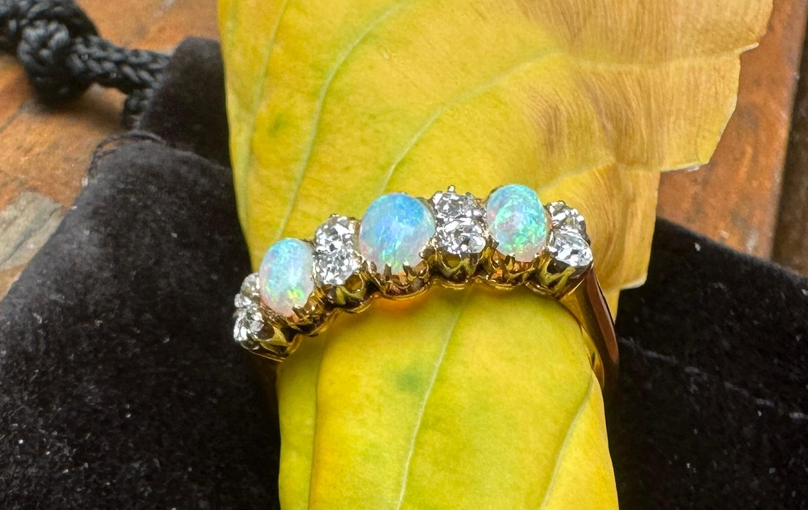 Victorian Opal .8 Carat Old Mine Cut Diamond Ring Antique Wedding Engagement Pour femmes en vente