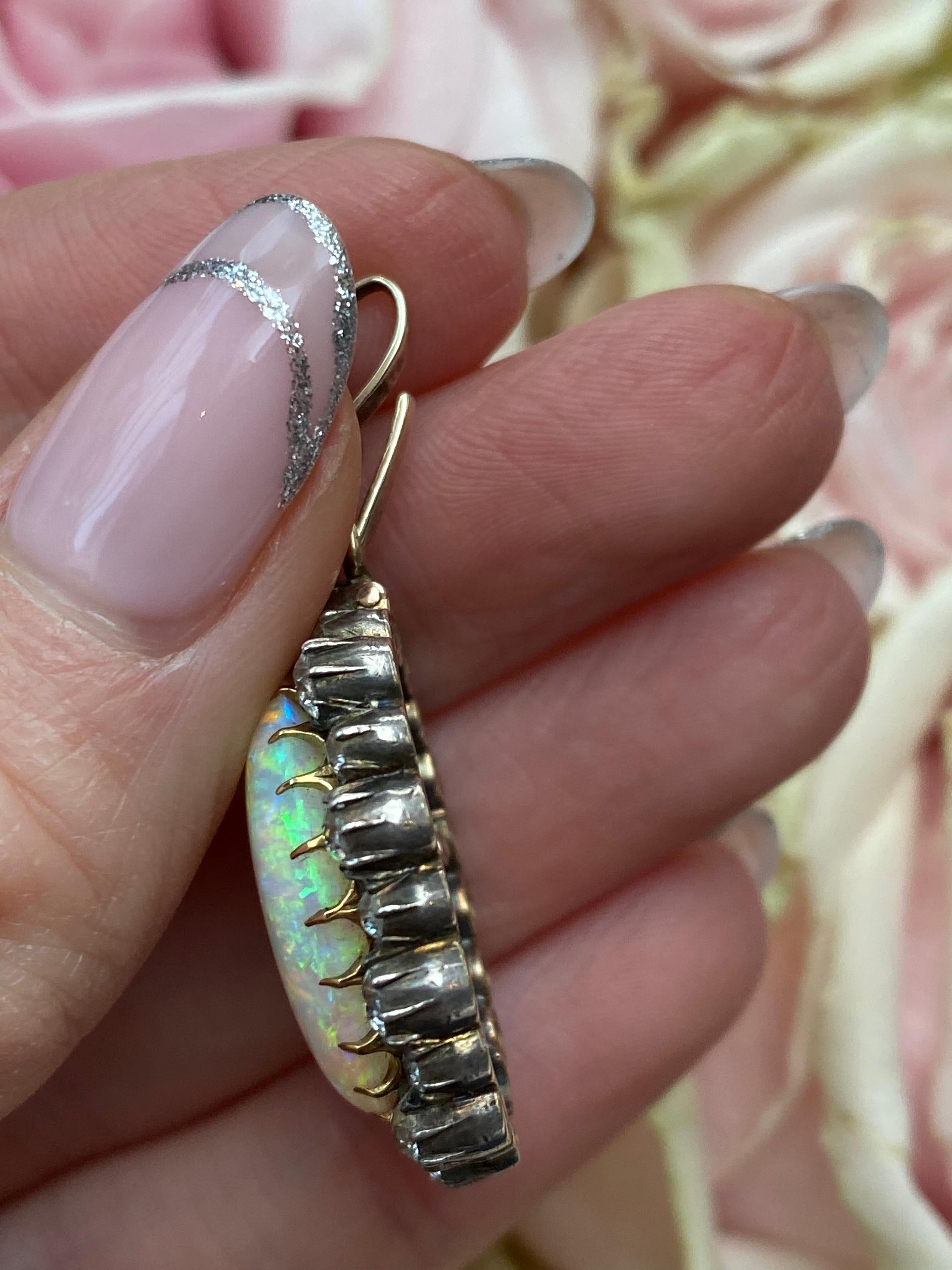 Viktorianischer Opal- und Diamant-Anhänger/Brosche im Angebot 1