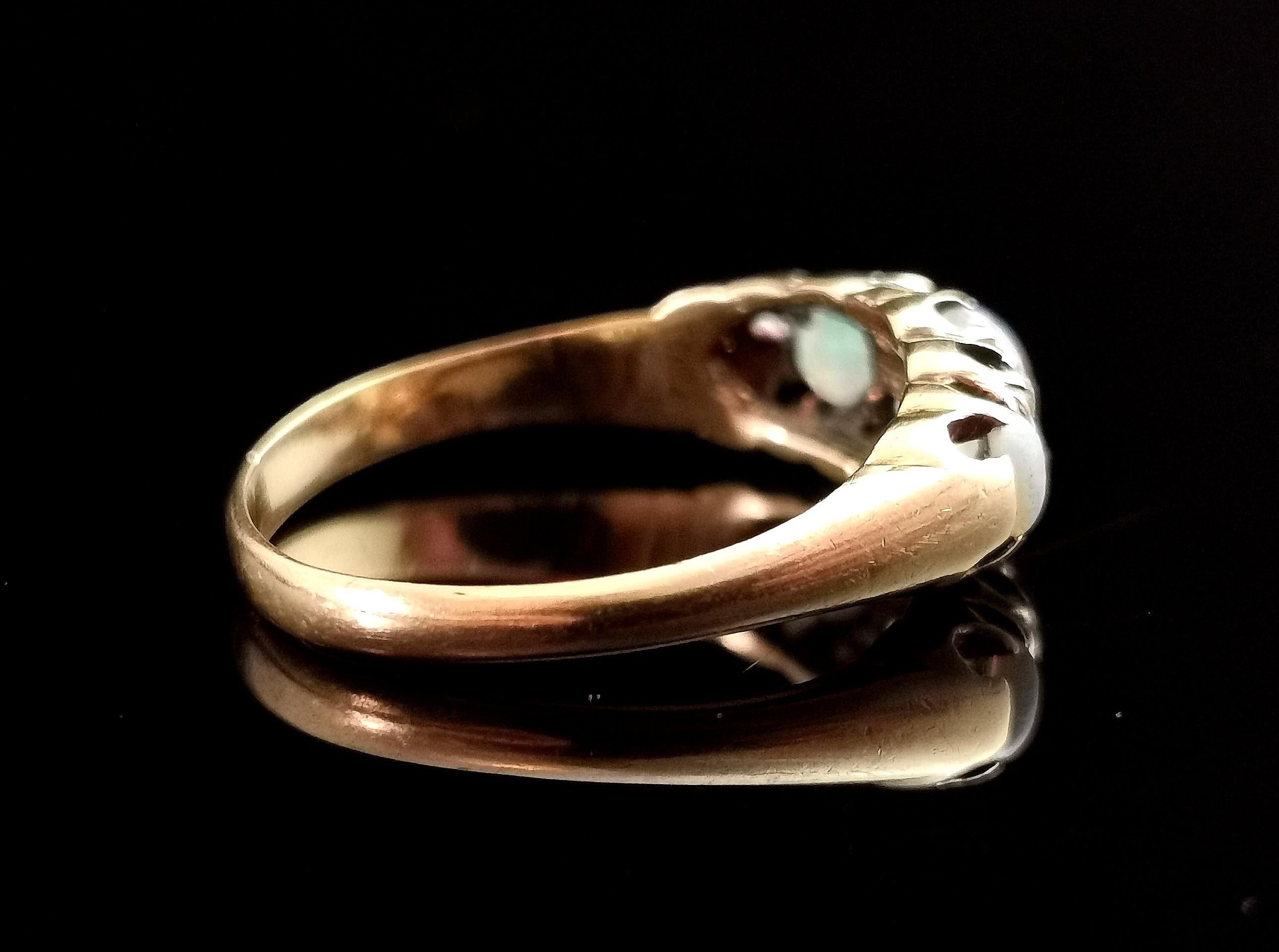 Victorian Opal and Rose Cut Diamond Ring, 18 Karat Yellow Gold 5