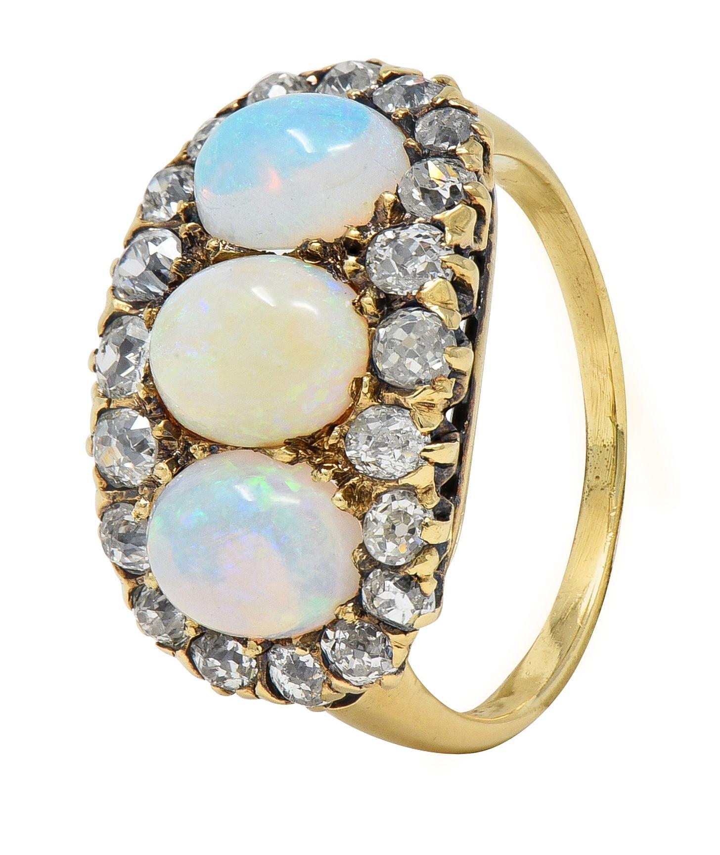Bague Victorienne Opale Diamant Or Jaune 14 Karat Bague Opale Antique en vente 3