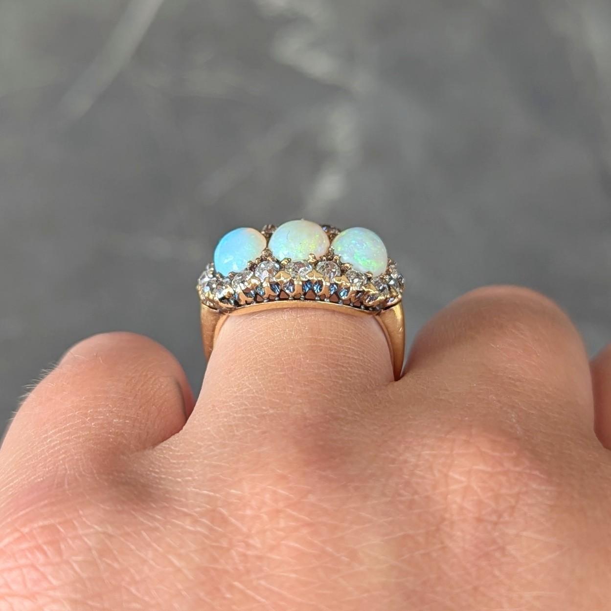 Bague Victorienne Opale Diamant Or Jaune 14 Karat Bague Opale Antique en vente 4