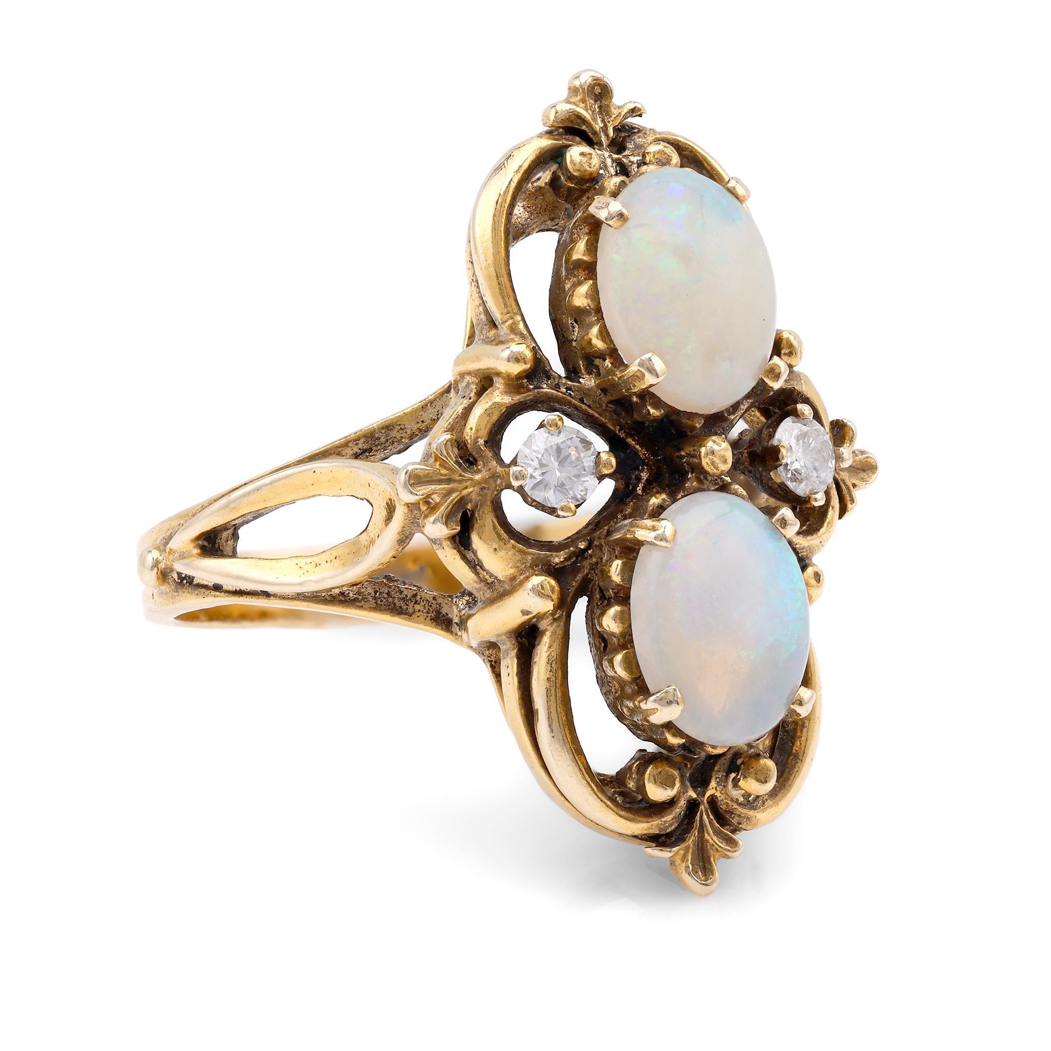 Viktorianischer Opal-Diamant-Cocktailring aus 14K Gelbgold (Cabochon)