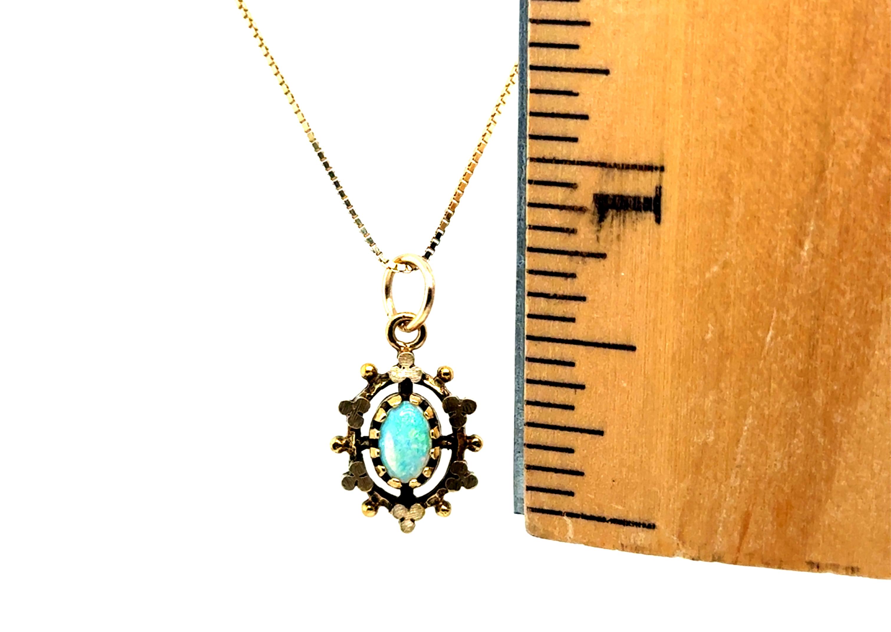 Victorian Opal Necklace Pendant 14K Yellow Gold Vintage Antique Original 1890's In Excellent Condition In Dearborn, MI