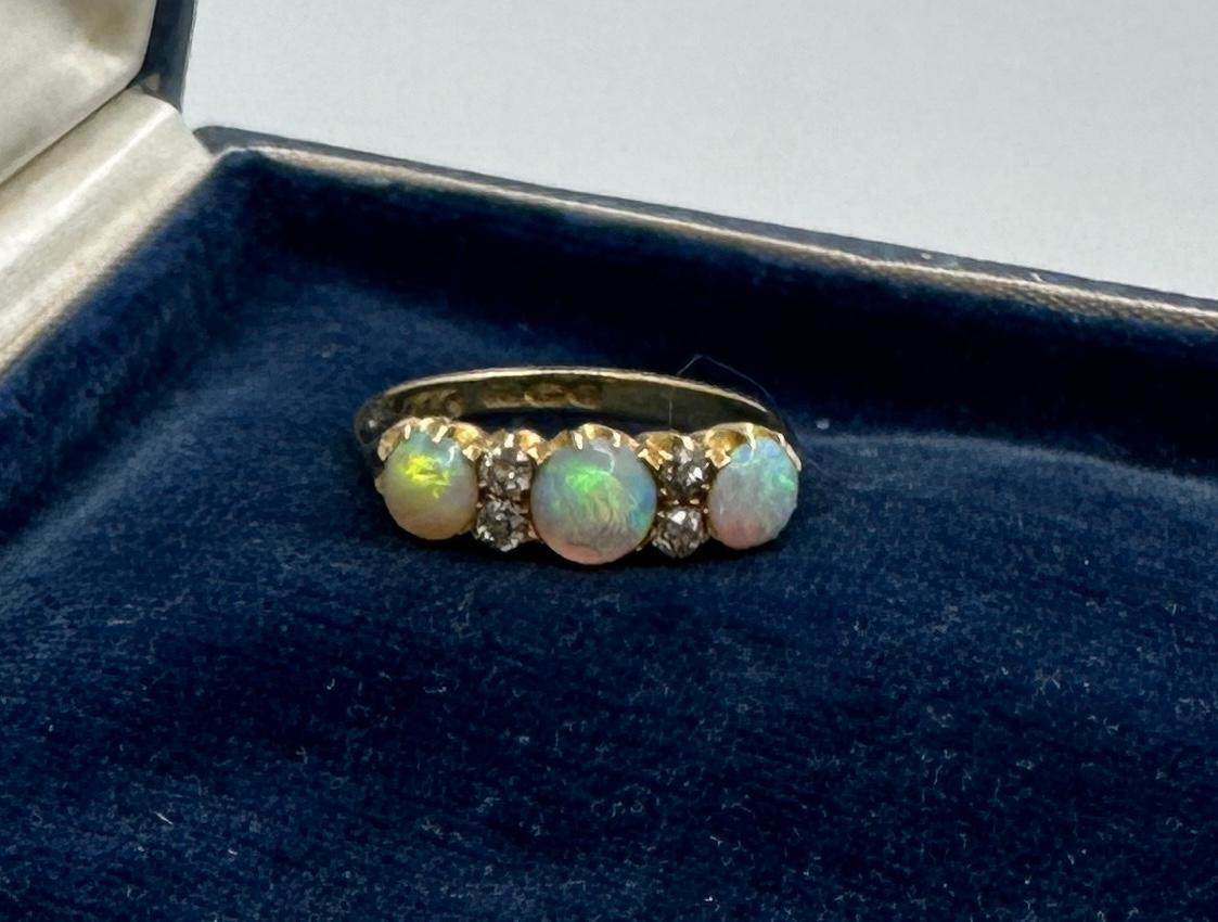 Victorian Opal Old Mine Cut Diamond Ring 18K Gold Antique Wedding Engagement Talla antigua en venta