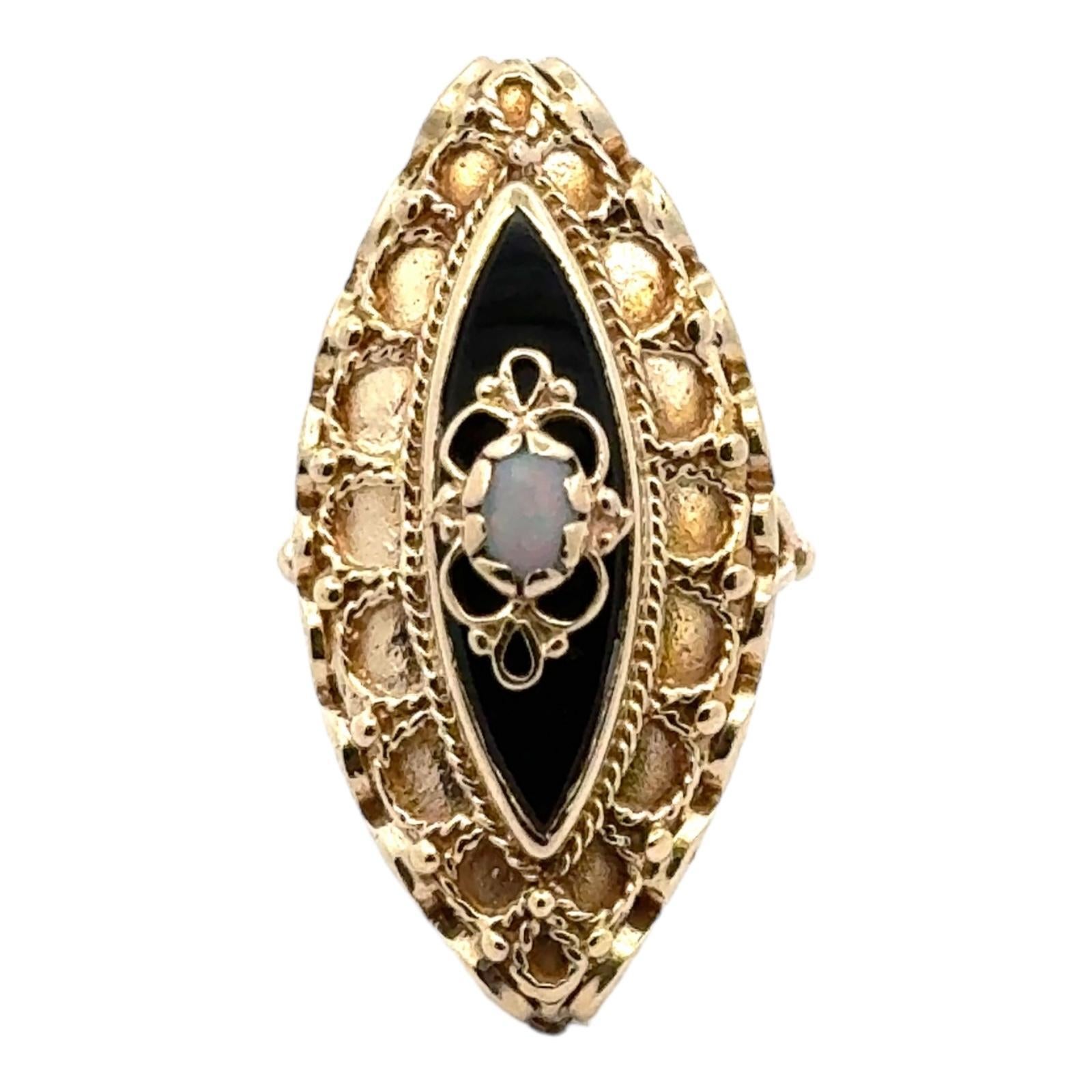Victorian Opal & Onyx 14 Karat Yellow Gold Navette Antique Ring For Sale 1
