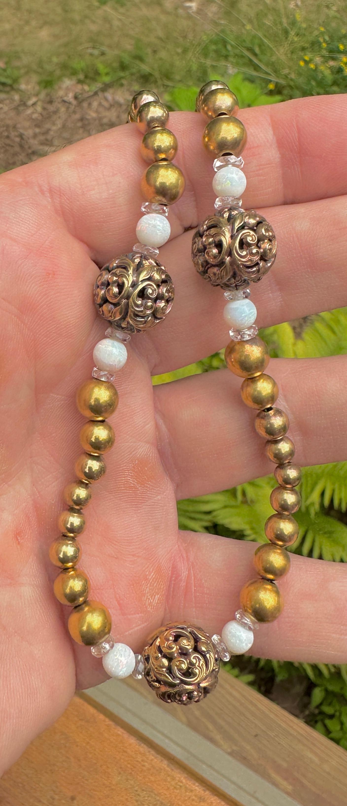 Viktorianische Opal-Bergkristall-Halskette 14 Karat Gold 17 Zoll Antikes Blumenmotiv Damen im Angebot