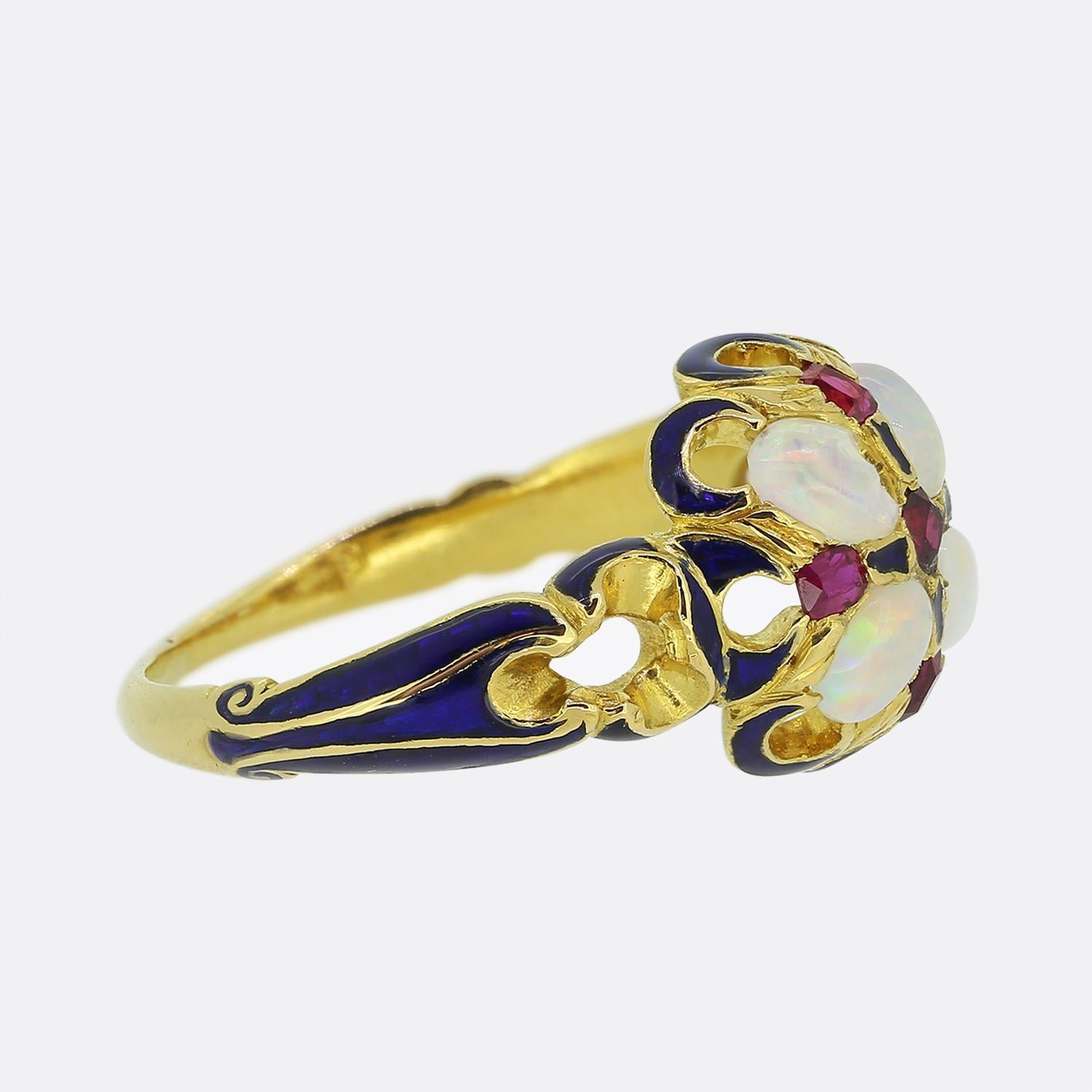 Viktorianischer Opal-Rubin- und Emaille-Ring (Ovalschliff) im Angebot