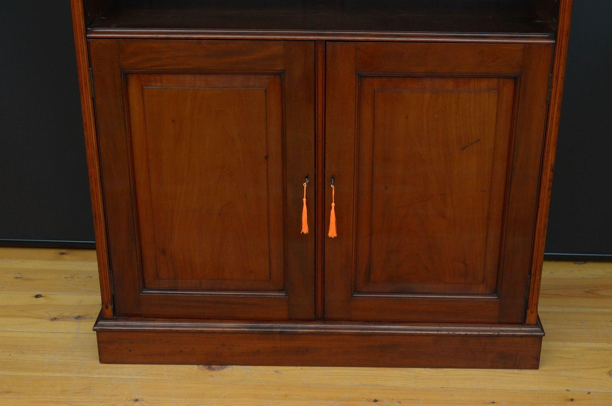 Victorian Open Bookcase in Solid Mahogany For Sale 3