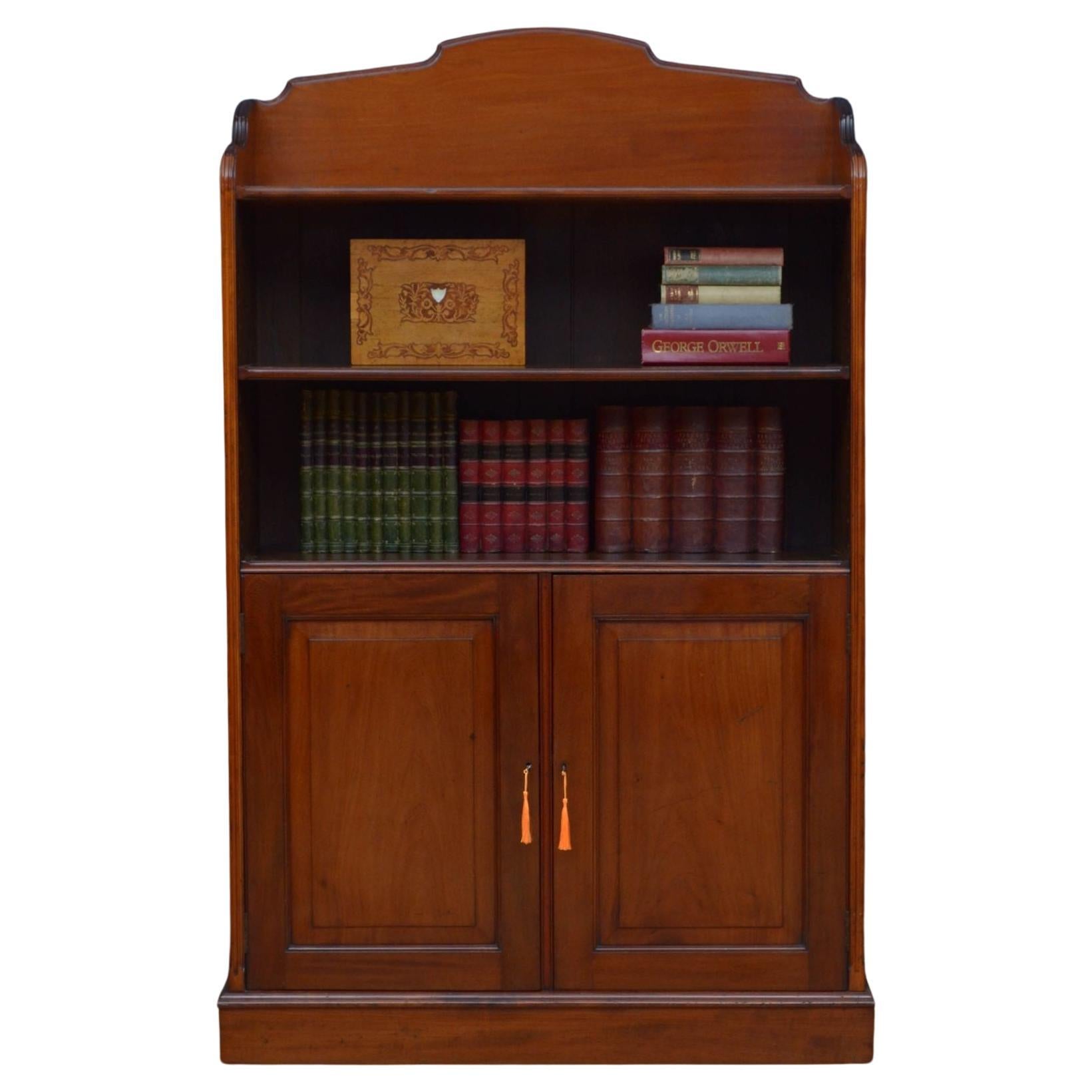 Victorian Open Bookcase in Solid Mahogany For Sale