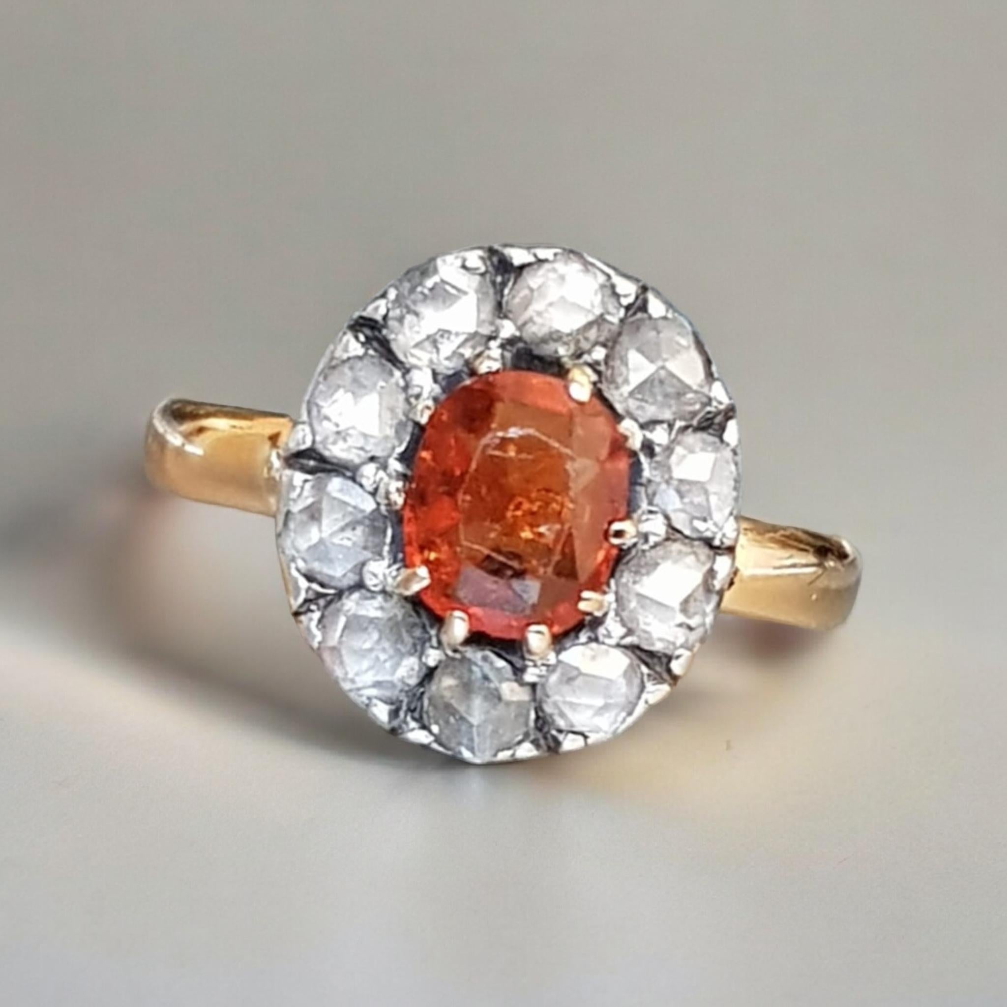 Viktorianisch  Cluster-Ring aus orangefarbenem Spessartin, Granat und Diamant, 19. Jahrhundert Damen im Angebot