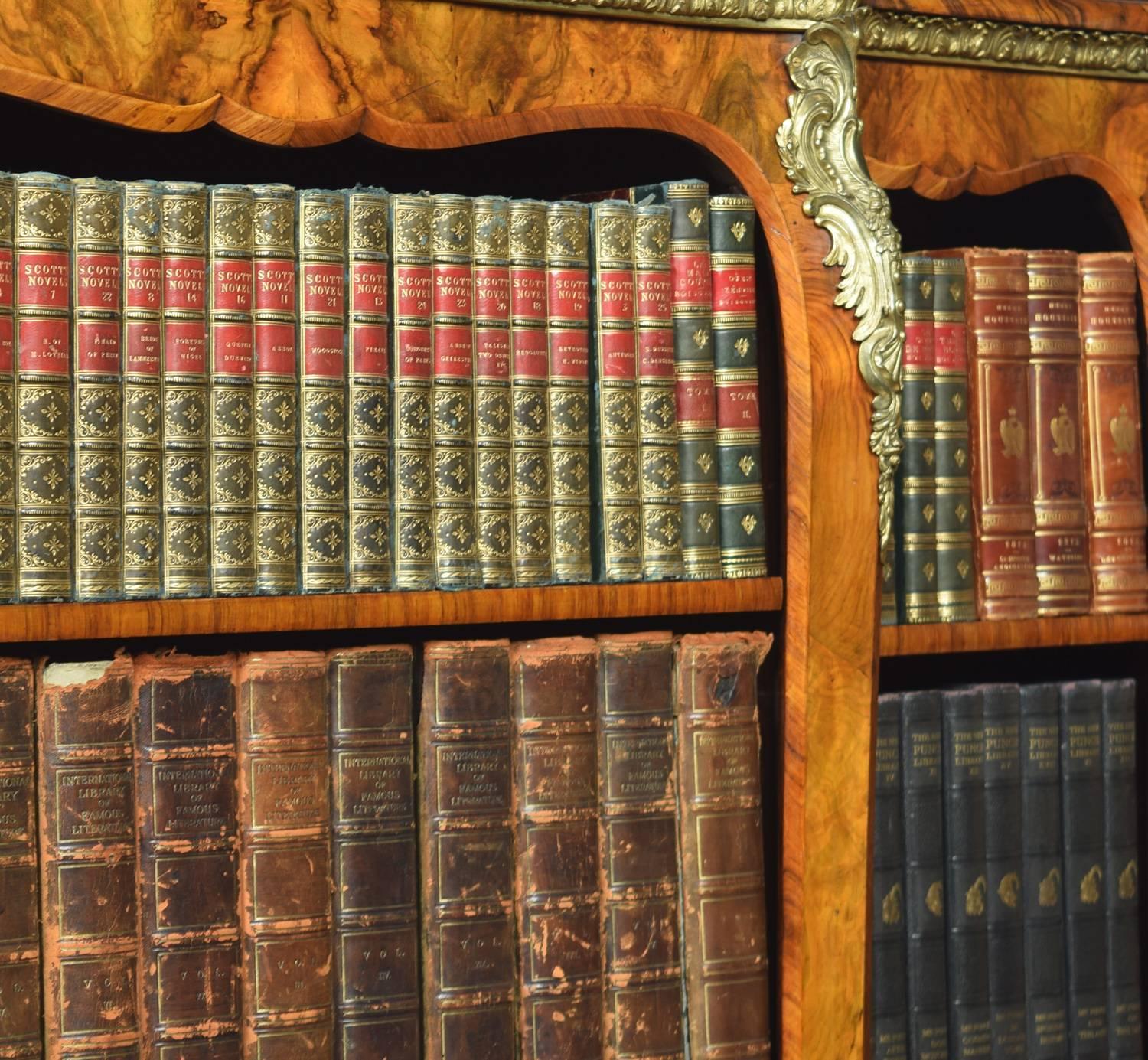 Victorian Ormolu-Mounted Walnut Breakfront Open Bookcase For Sale 1