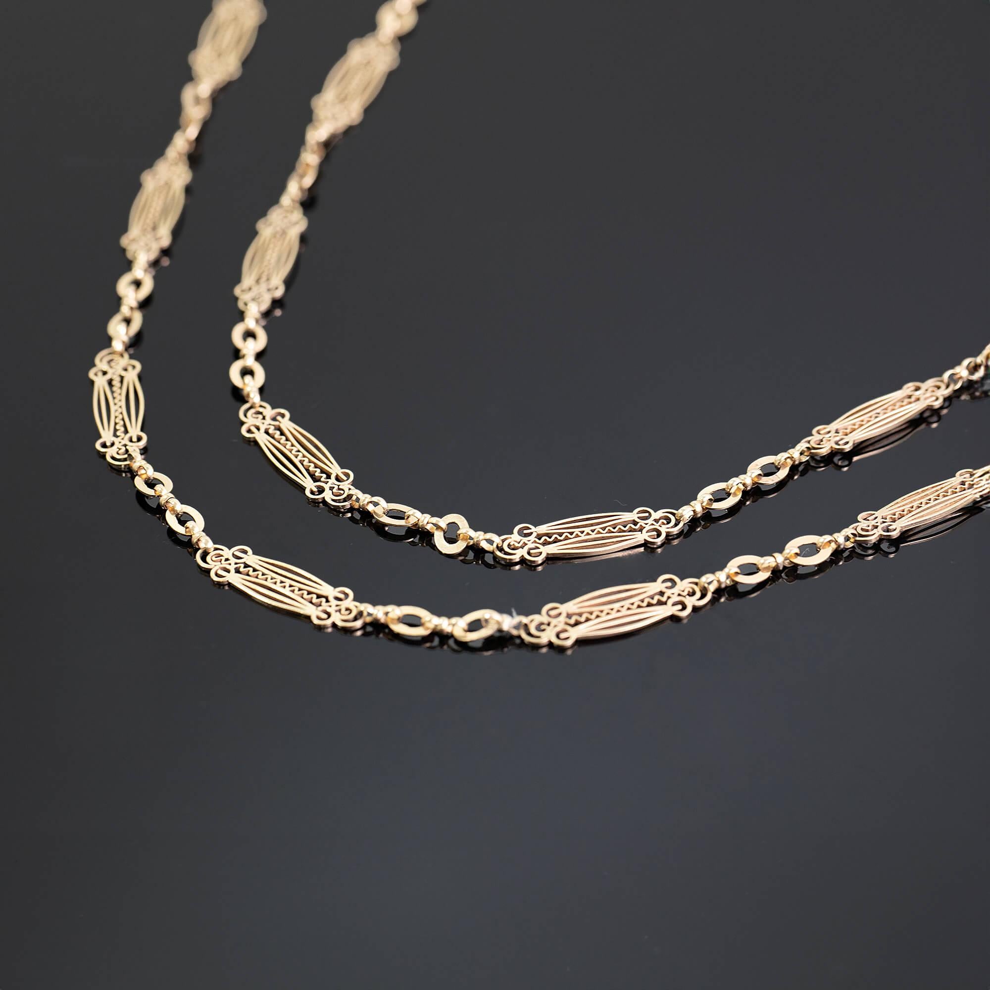 Women's or Men's Victorian Ornate Link Yellow Gold Guard Chain Circa 1890 For Sale