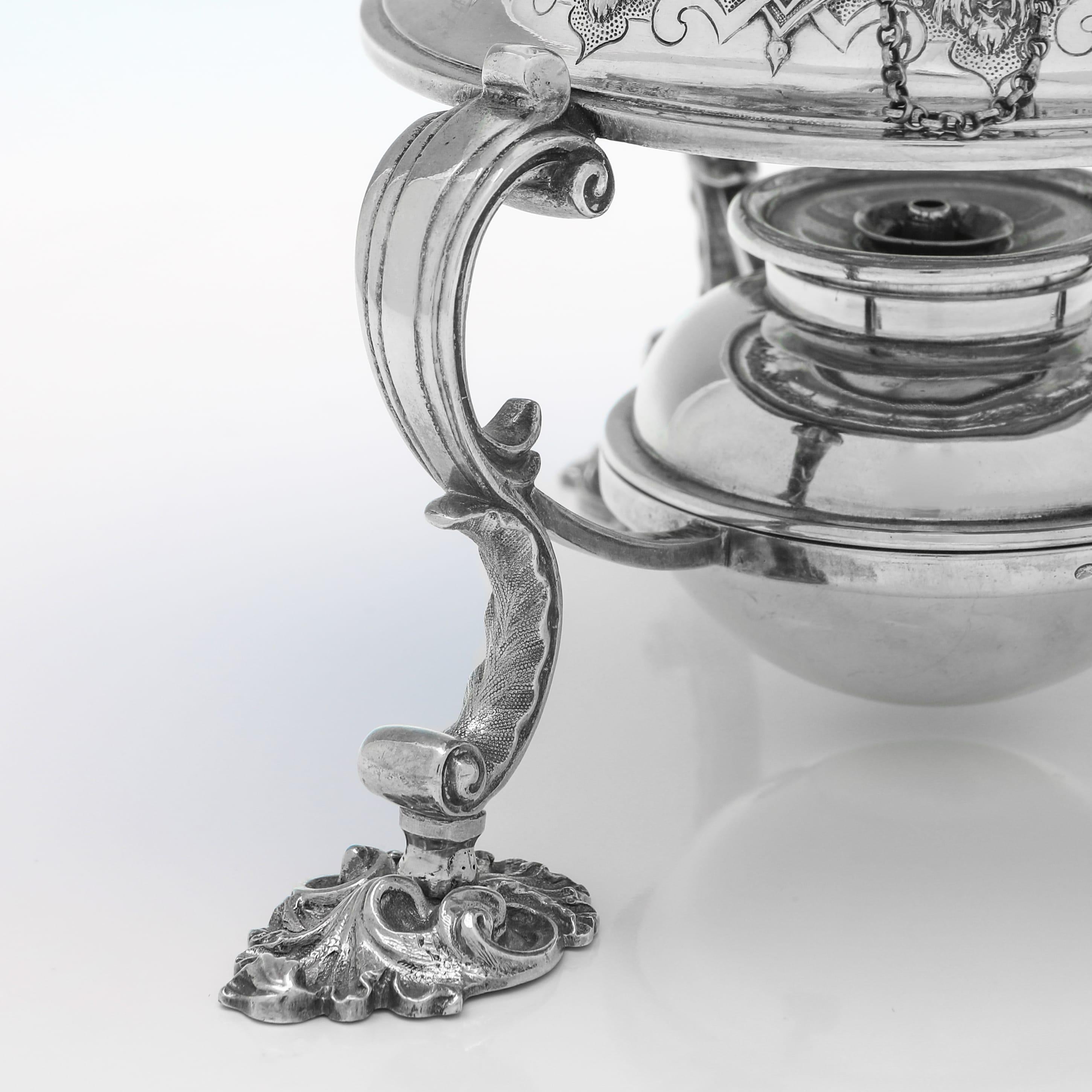 Viktorianische Opulenz im viktorianischen Stil: 1871 Sterlingsilber-Kessel des großen Robert Hennell IV. (Spätes 19. Jahrhundert) im Angebot