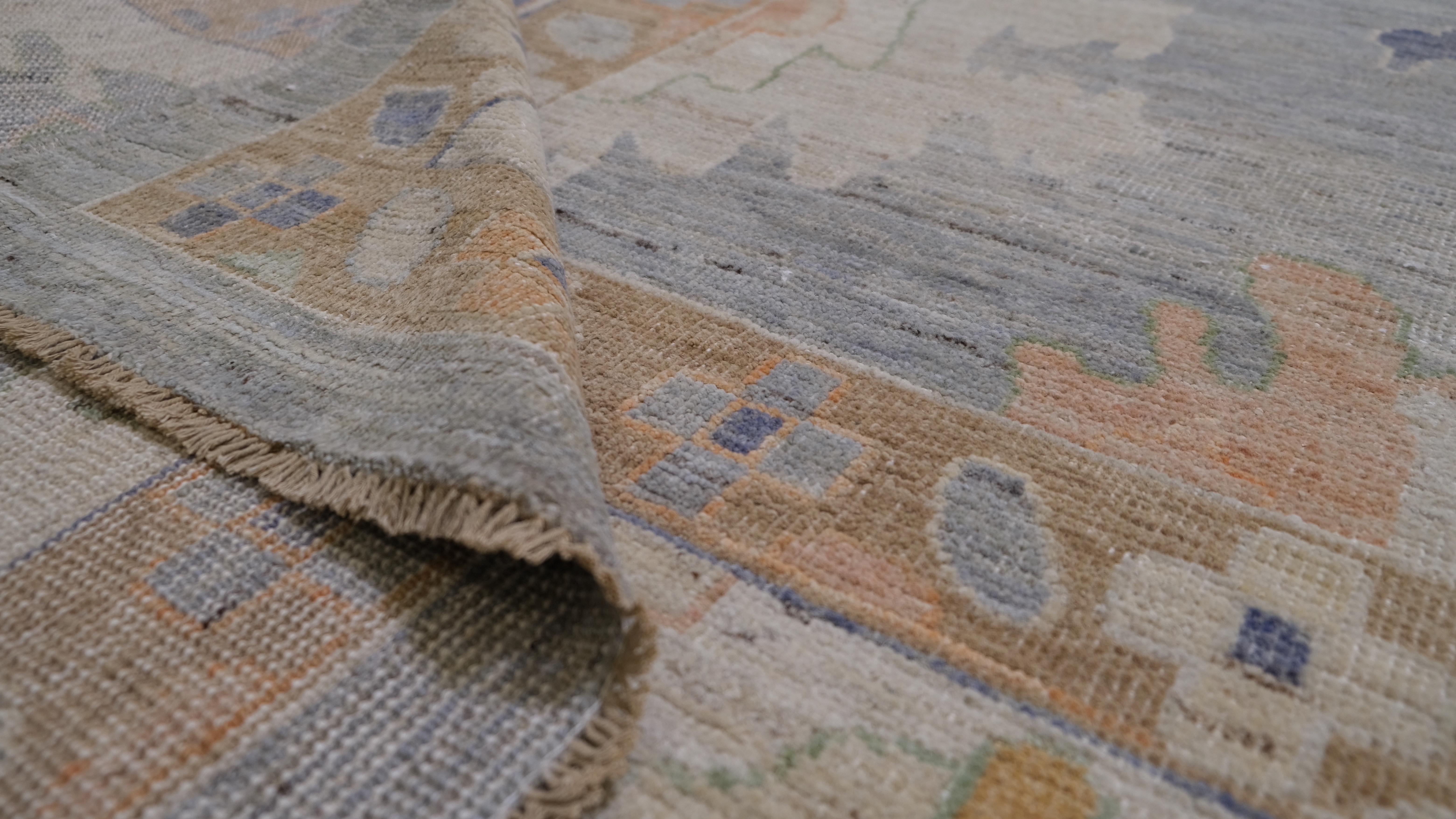 Viktorianischer weicher pastellfarbener Wollteppich mit Oushak-Muster 13'3''x17'8'' im Zustand „Neu“ im Angebot in Torrance, CA