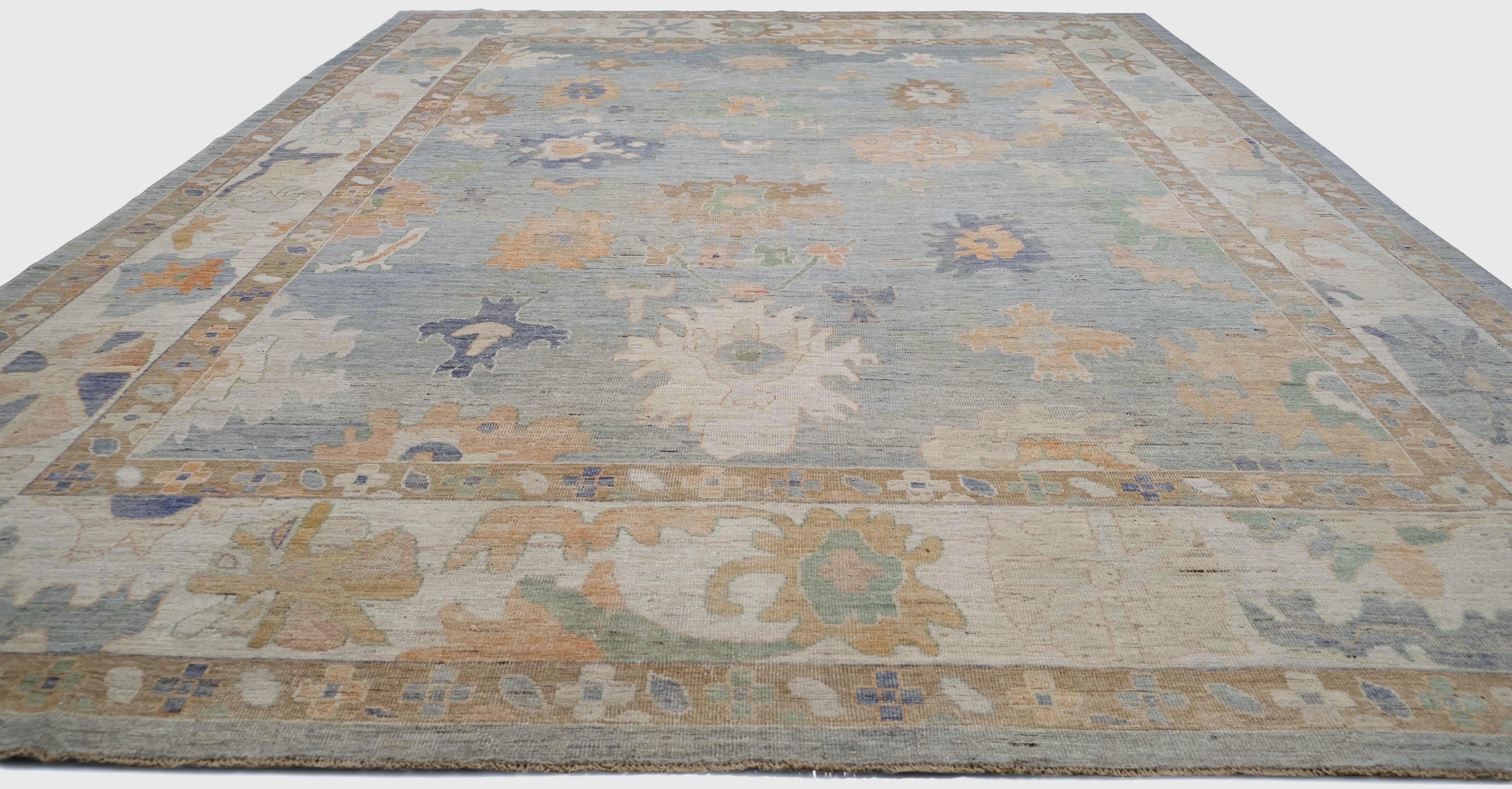 Viktorianischer weicher pastellfarbener Wollteppich mit Oushak-Muster 13'3''x17'8'' (21. Jahrhundert und zeitgenössisch) im Angebot