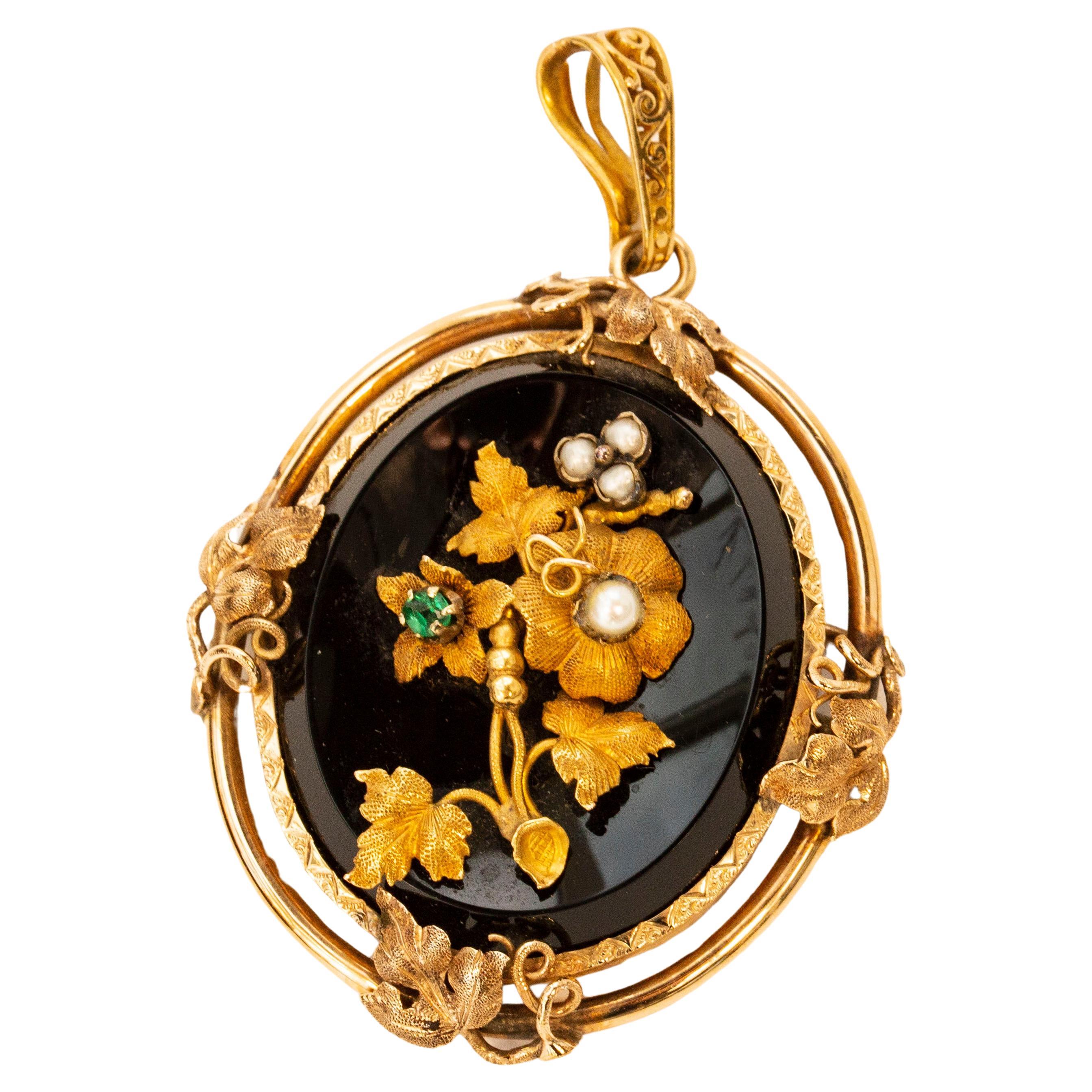 Collier pendentif de deuil victorien ovale en onyx, perles et émeraudes