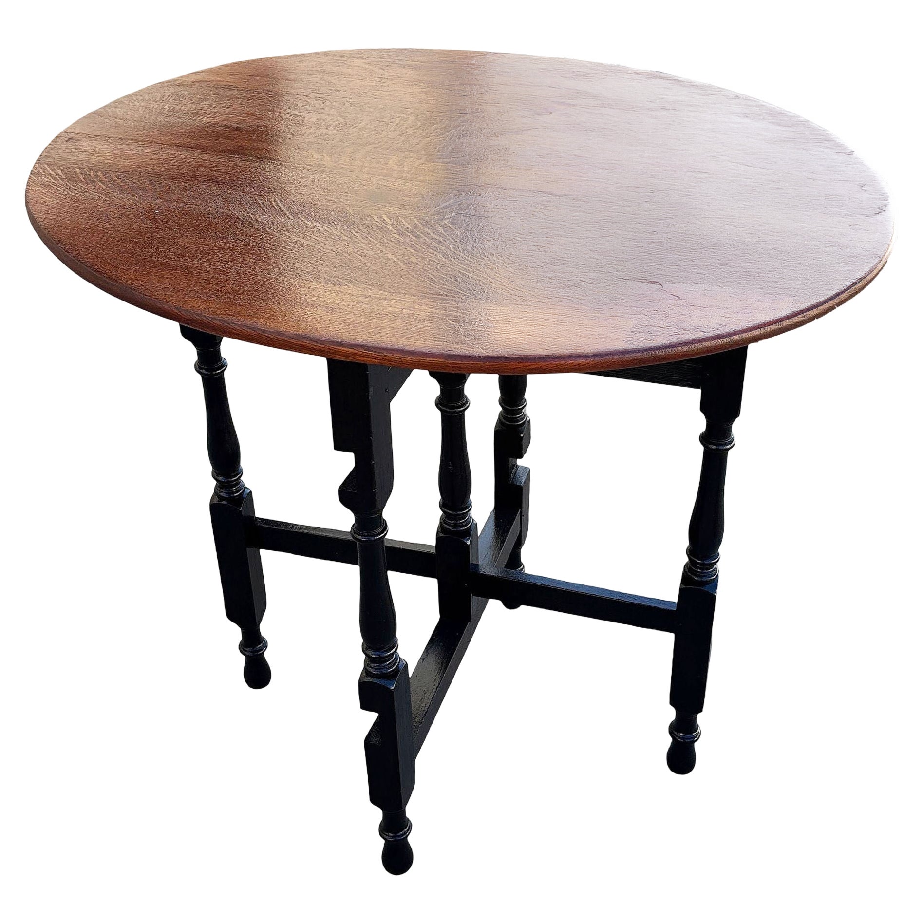 Victorian Oval Top Drop-Leaf Gateleg Oak Table with Turned Legs