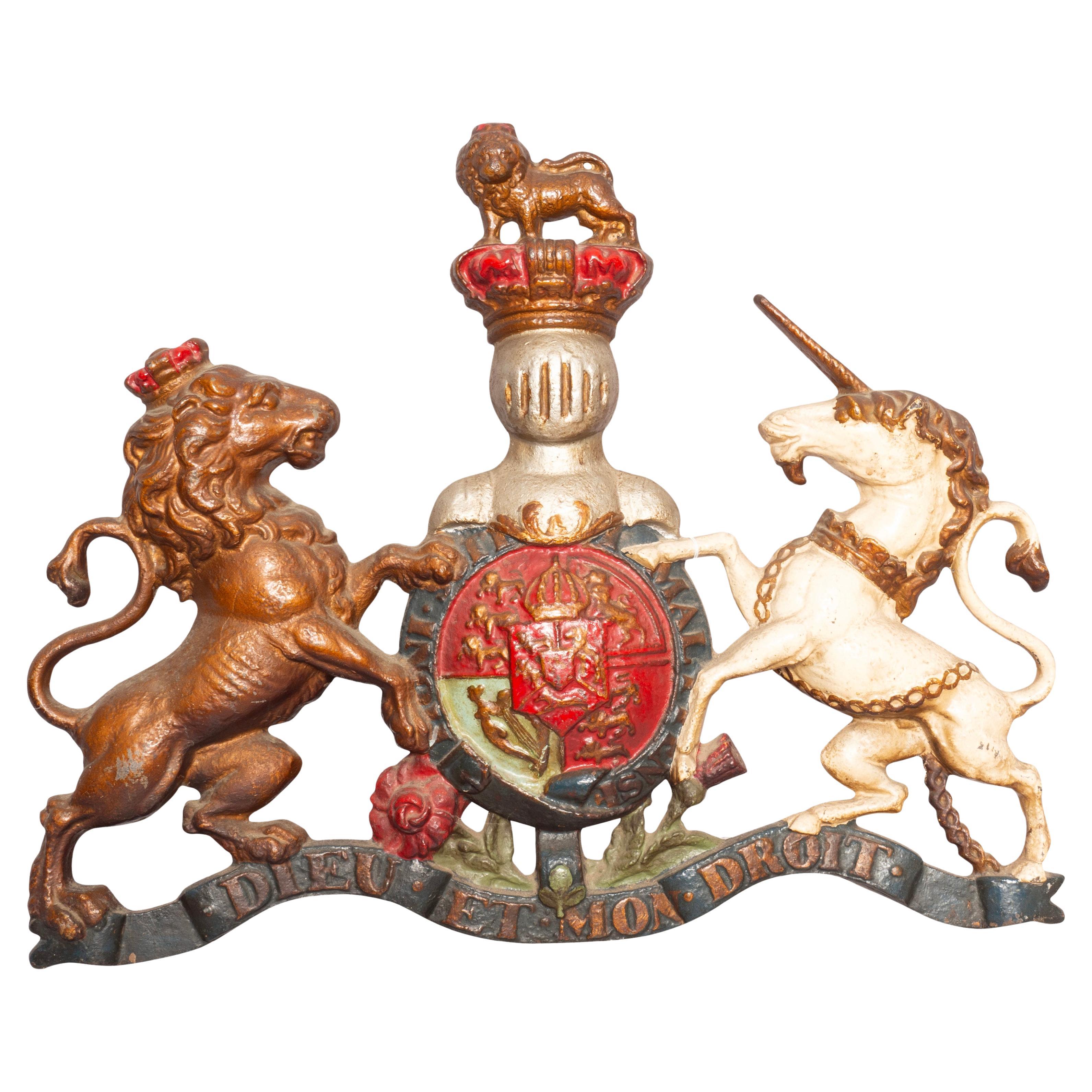 Victorian Painted Cast Iron Crest Of The United Kingdom For Sale