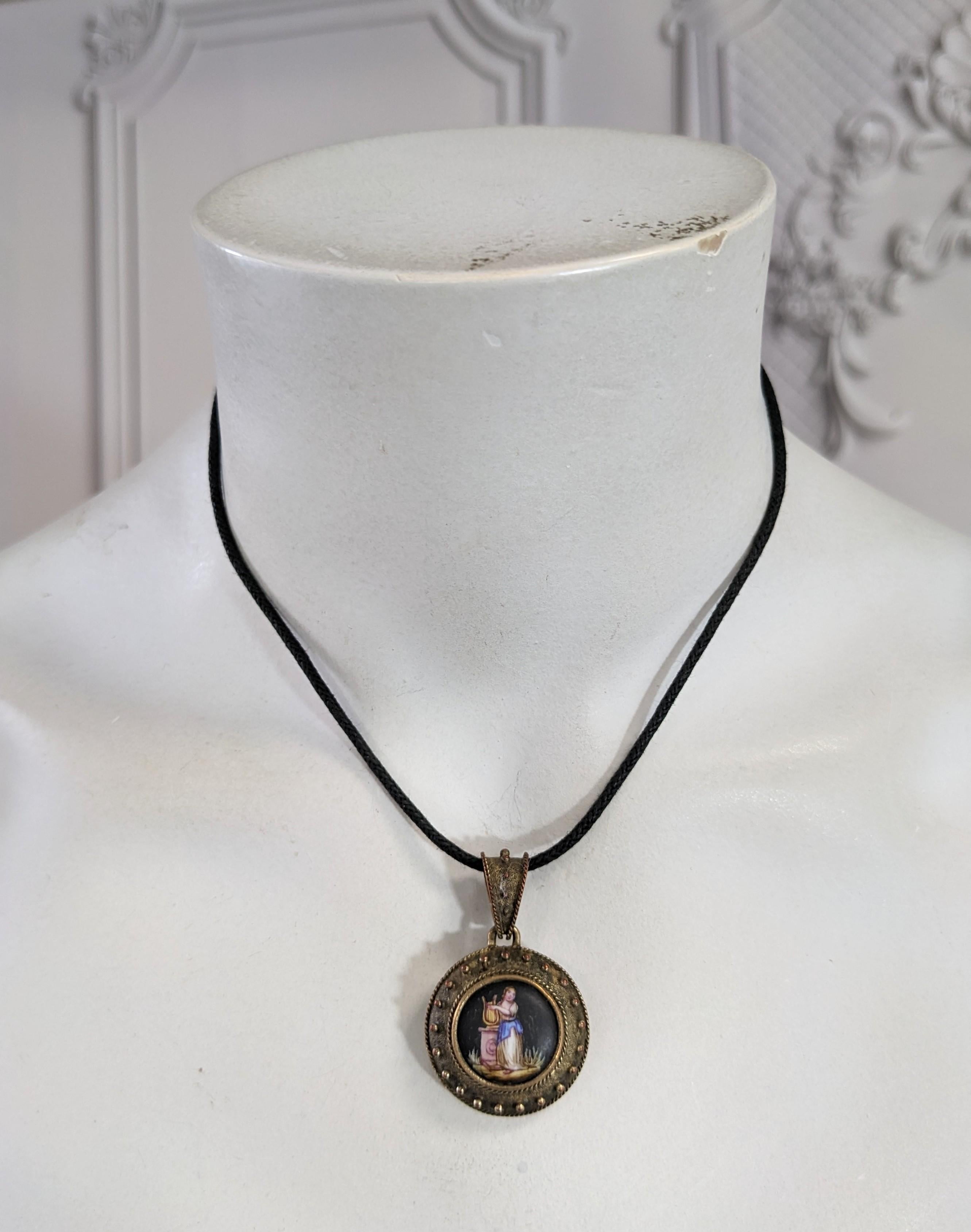 Victorian Painted Etruscan Locket  For Sale 3