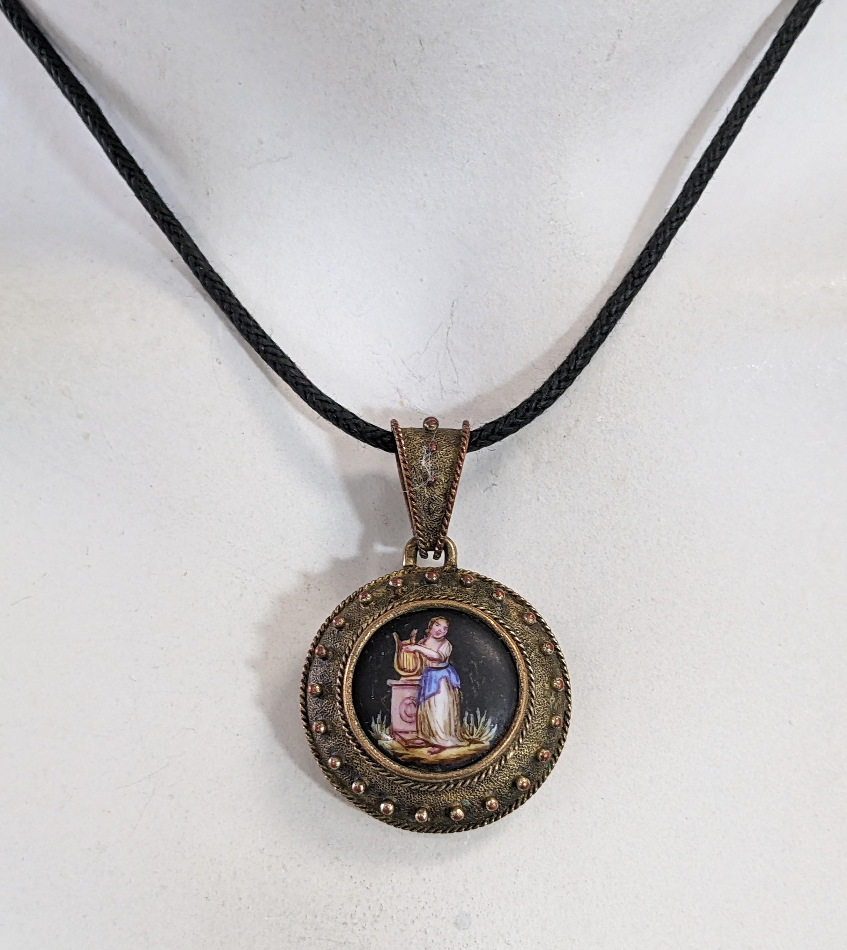 Victorian Painted Etruscan Locket  For Sale 4