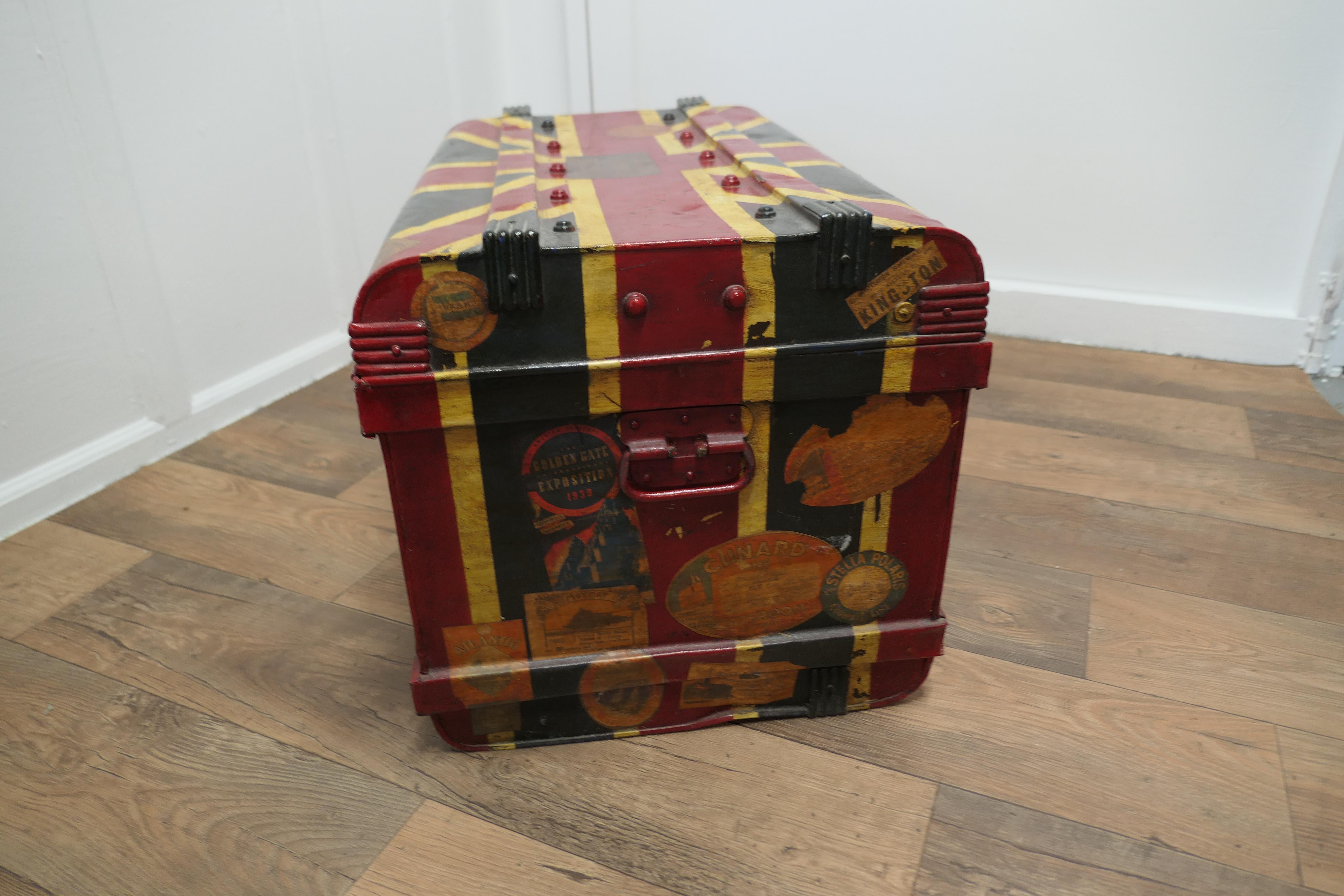 Victorian Painted Tin Trunk, Union Jack This is a Very Attractive Piece 4