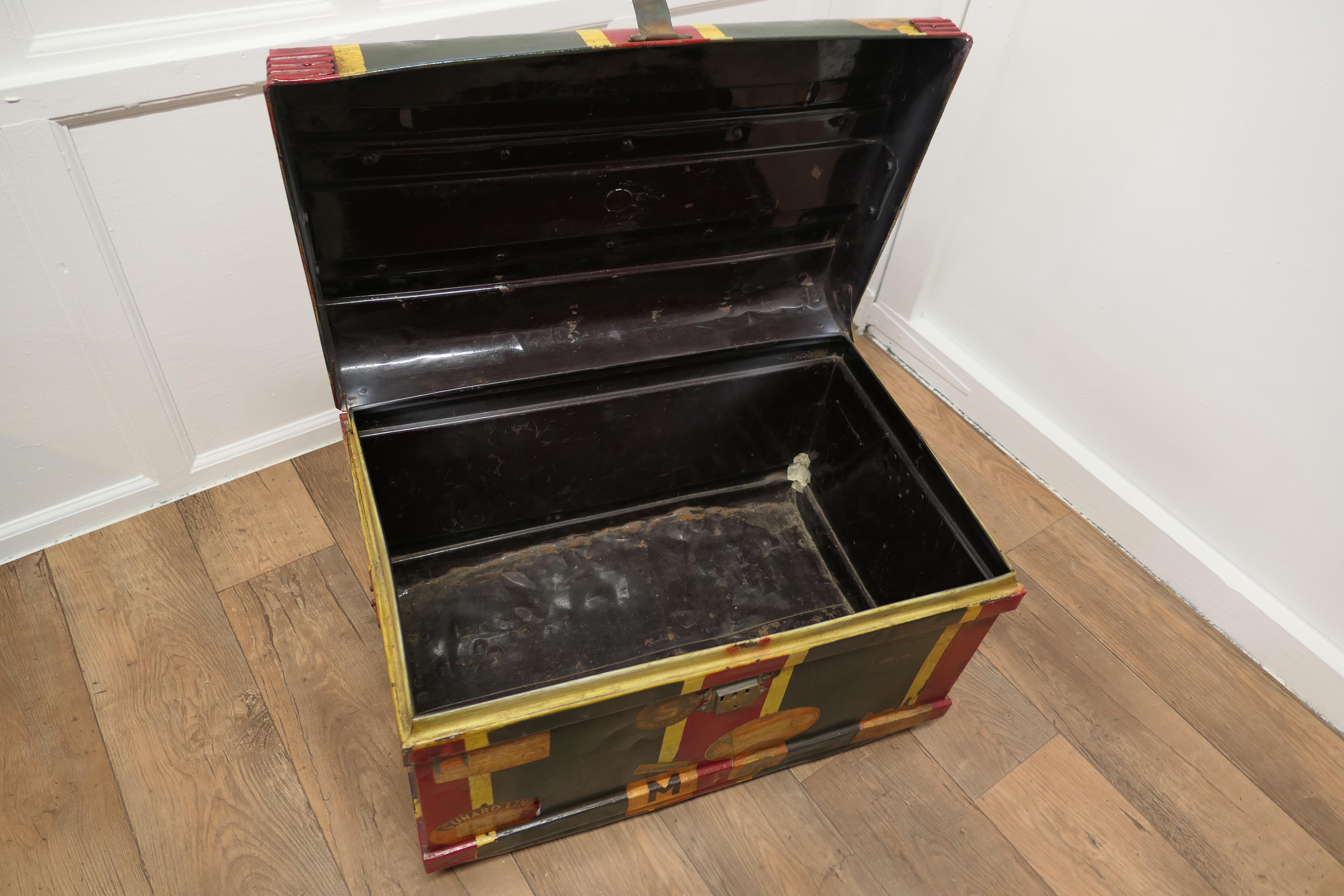 Late 19th Century Victorian Painted Tin Trunk, Union Jack This is a Very Attractive Piece