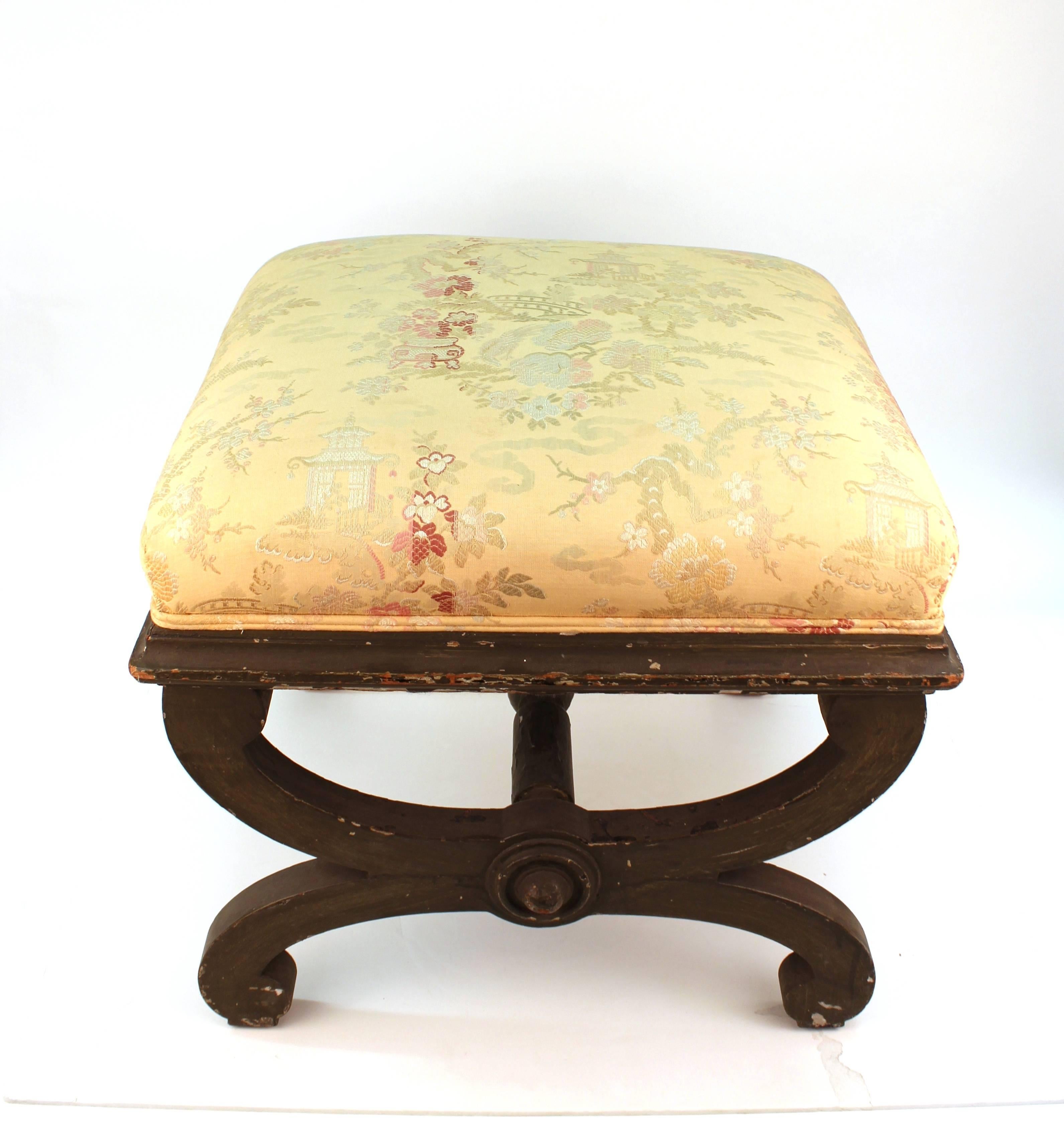 Victorian Painted Wood Stools in Gray with Asian Style Textile Upholstery In Good Condition In New York, NY