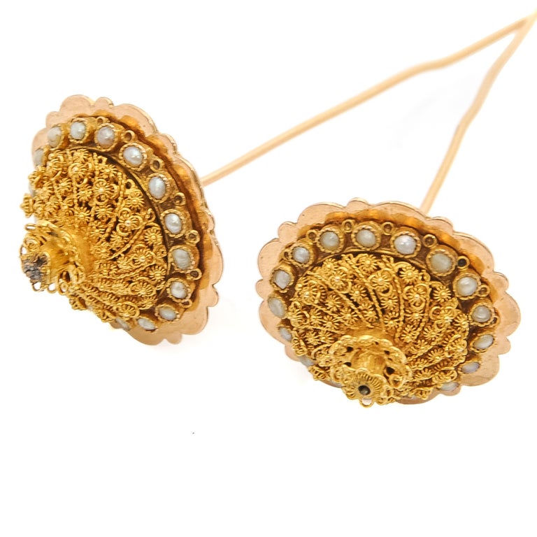 Women's Victorian 14 Karat Yellow Gold Filigree Pearl Stick Pin For Sale