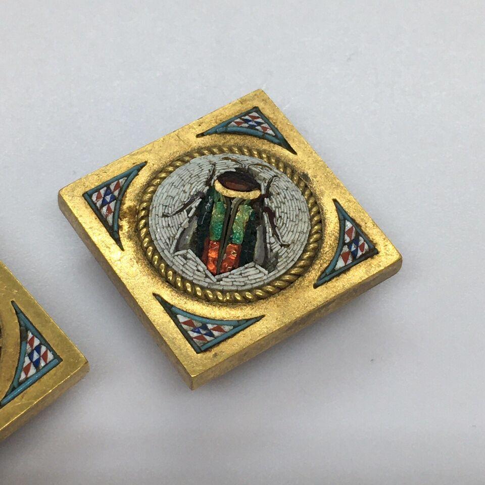 Art Nouveau Victorian Pair Micro Mosaic 18k Gold Button 9.9 Gram 18 mm Square 13 mm Disk For Sale