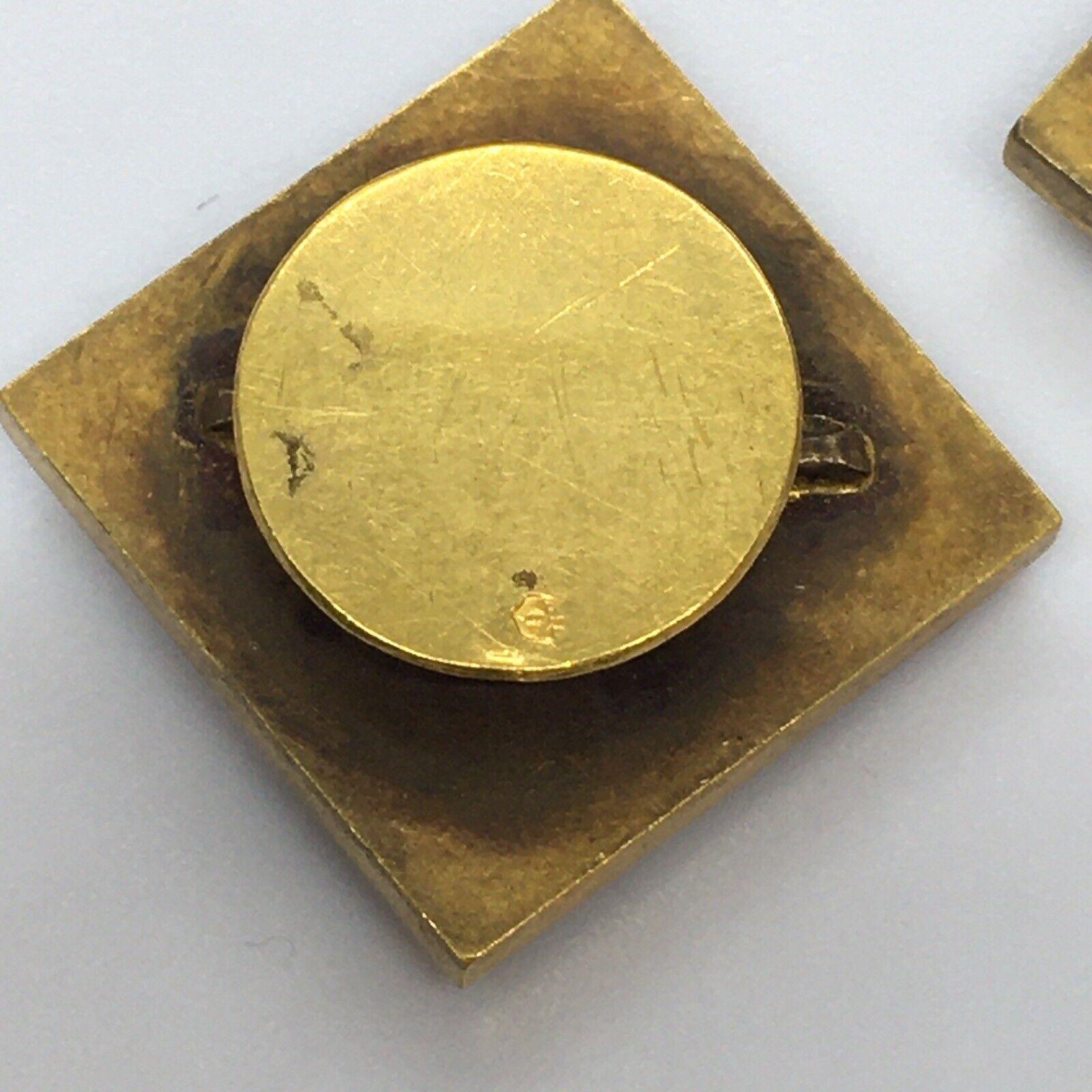 Victorian Pair Micro Mosaic 18k Gold Button 9.9 Gram 18 mm Square 13 mm Disk For Sale 1