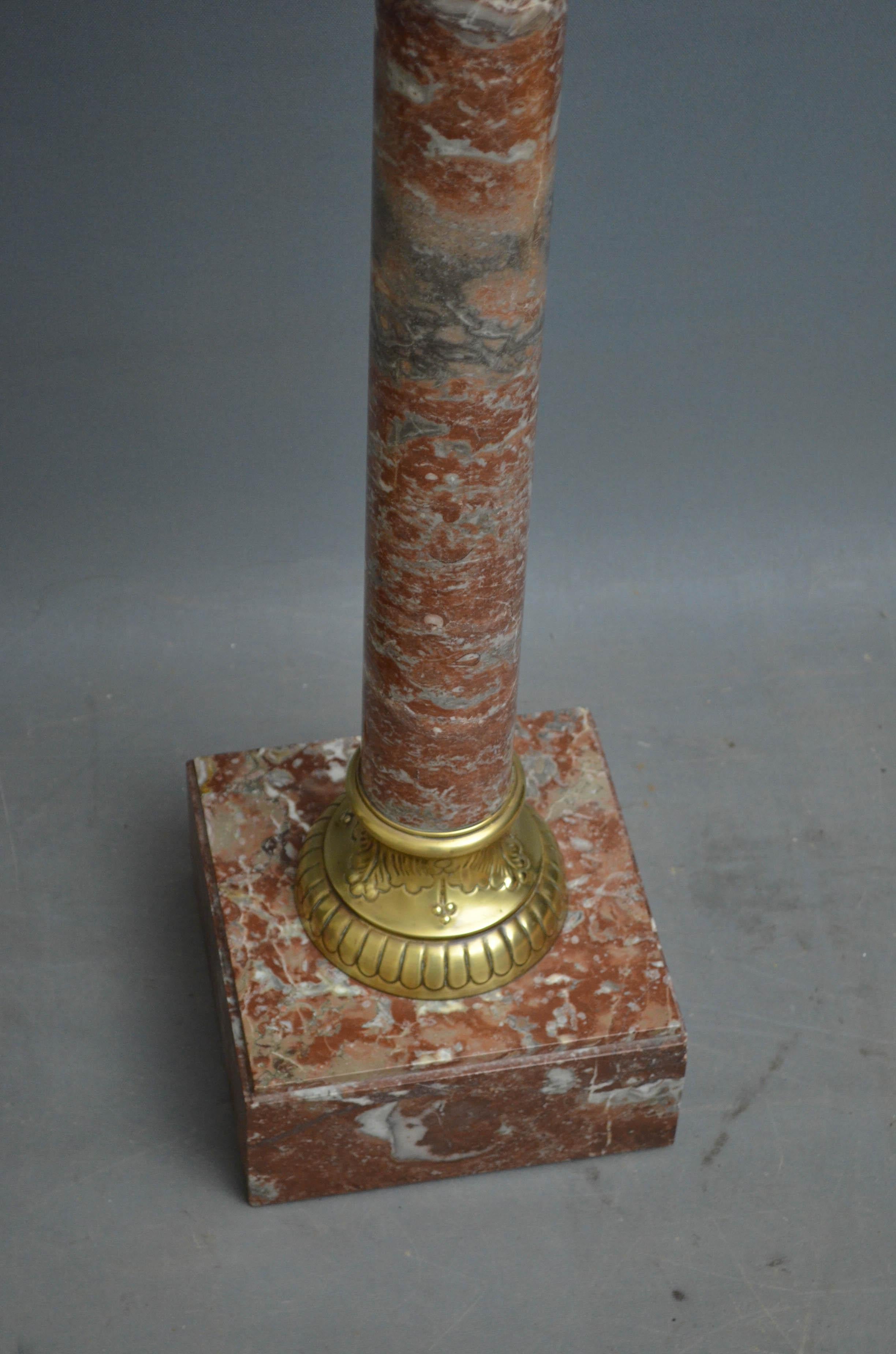 Late 19th Century Victorian Pair of Marble Columns For Sale