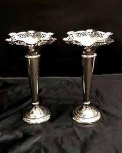 Pareja Victoriana de Jarrones Trompeta en Epns Plateado, Inglaterra