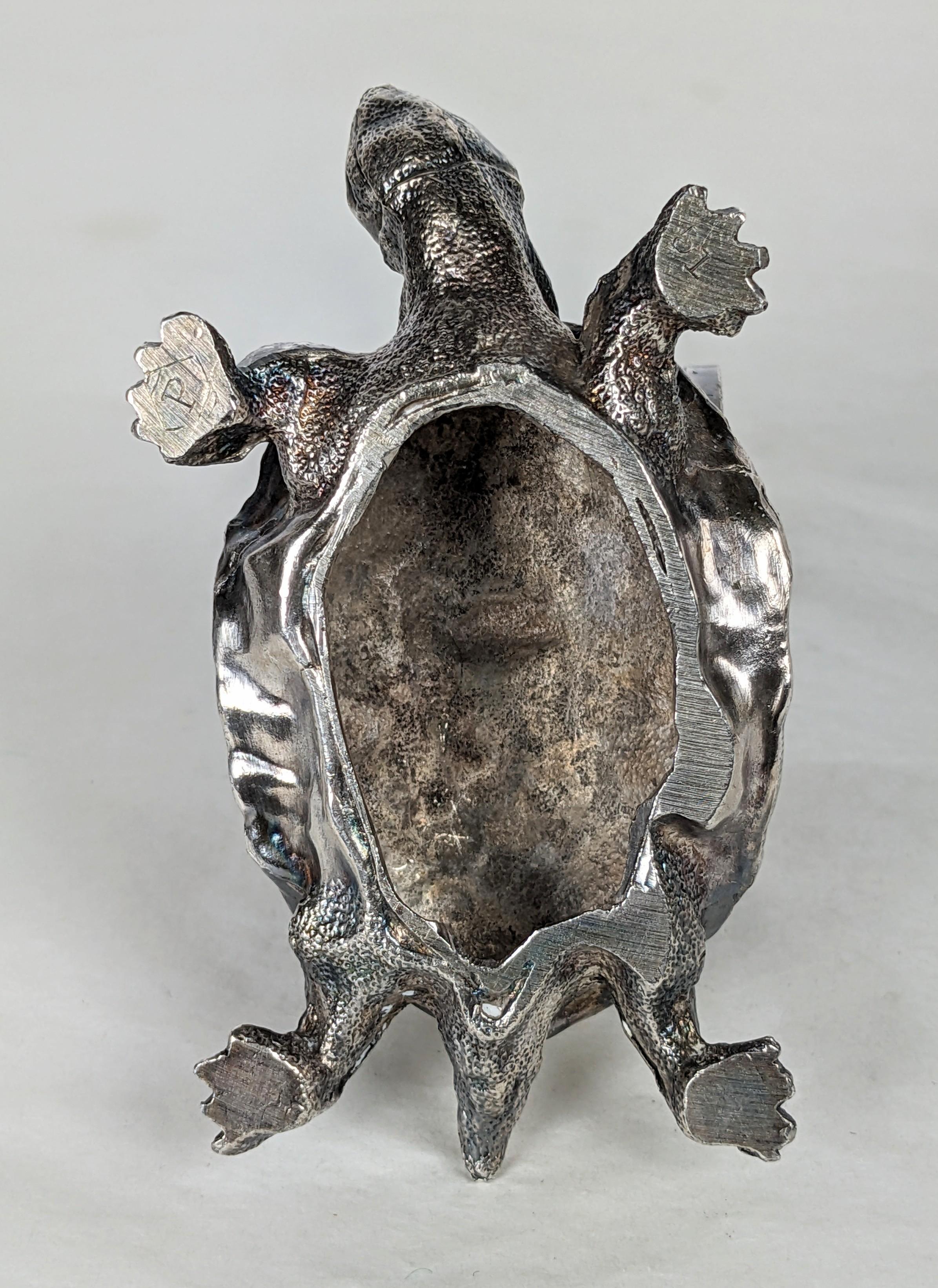 Plaqué argent Bague de serviette victorienne figurative de tortue en métal argenté Pairpoint en vente