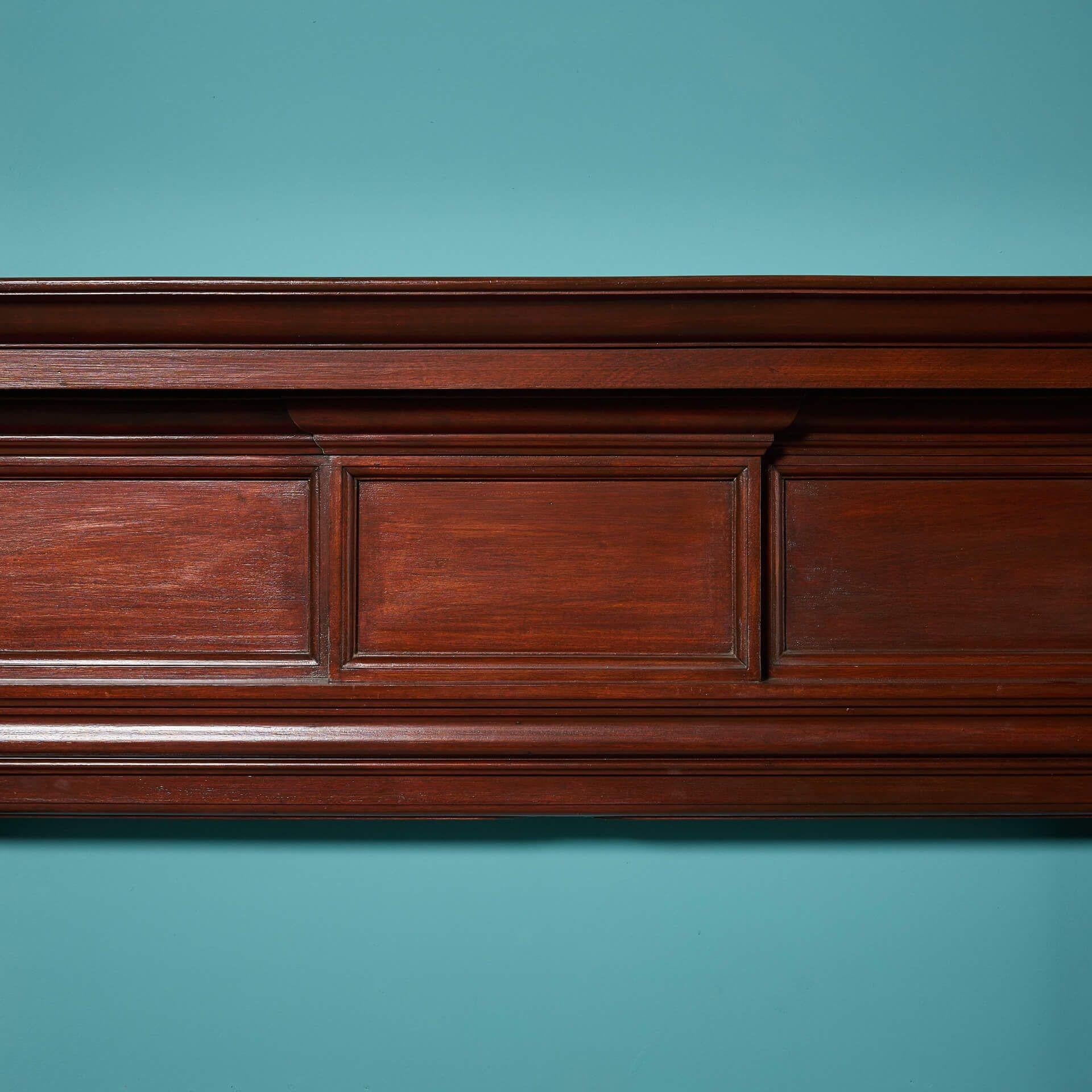 Mantello da camino antico vittoriano a pannelli in noce In condizioni discrete in vendita a Wormelow, Herefordshire