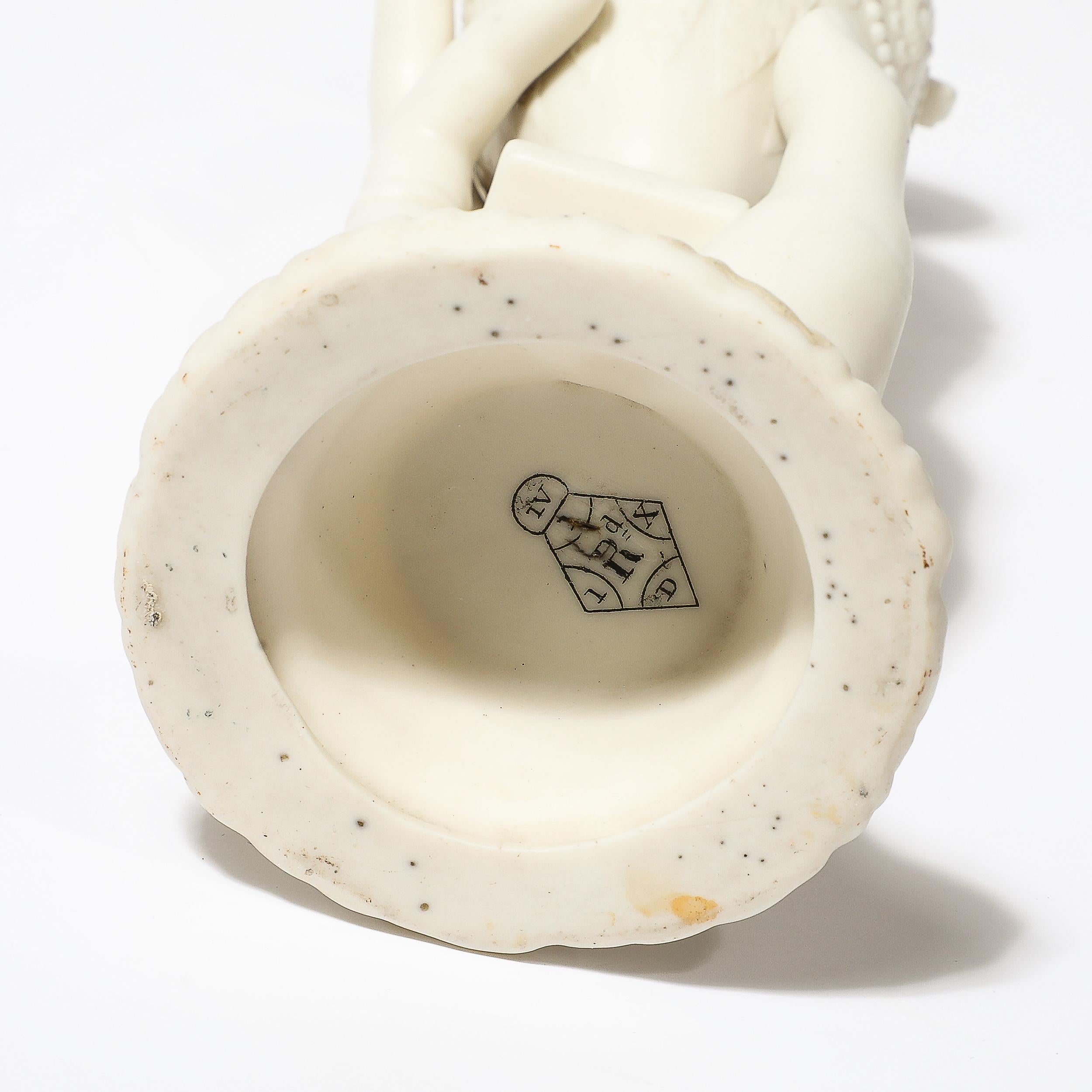 Viktorianische skulpturale Parianische Porzellanvase aus Parian im Angebot 5