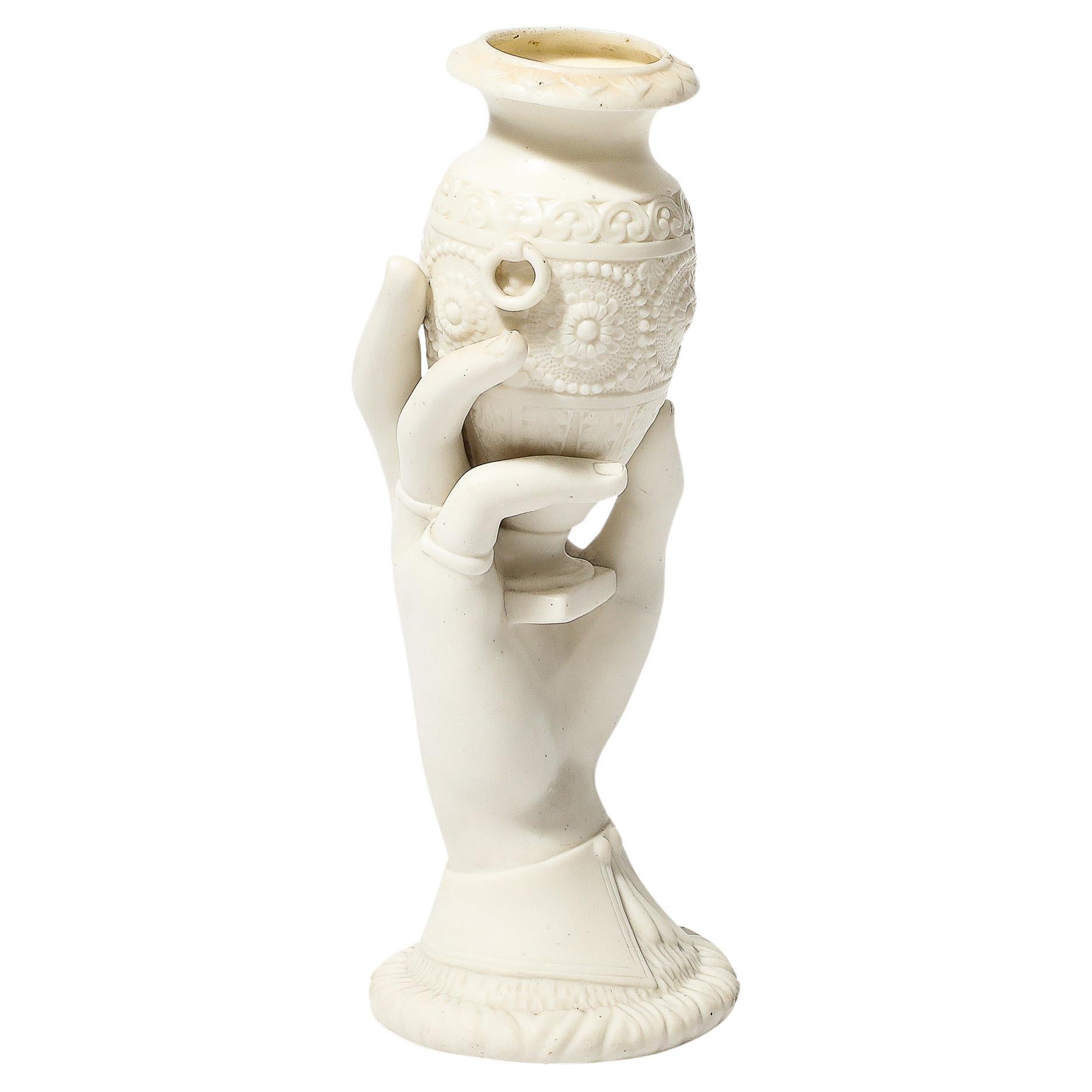 Viktorianische skulpturale Parianische Porzellanvase aus Parian im Angebot