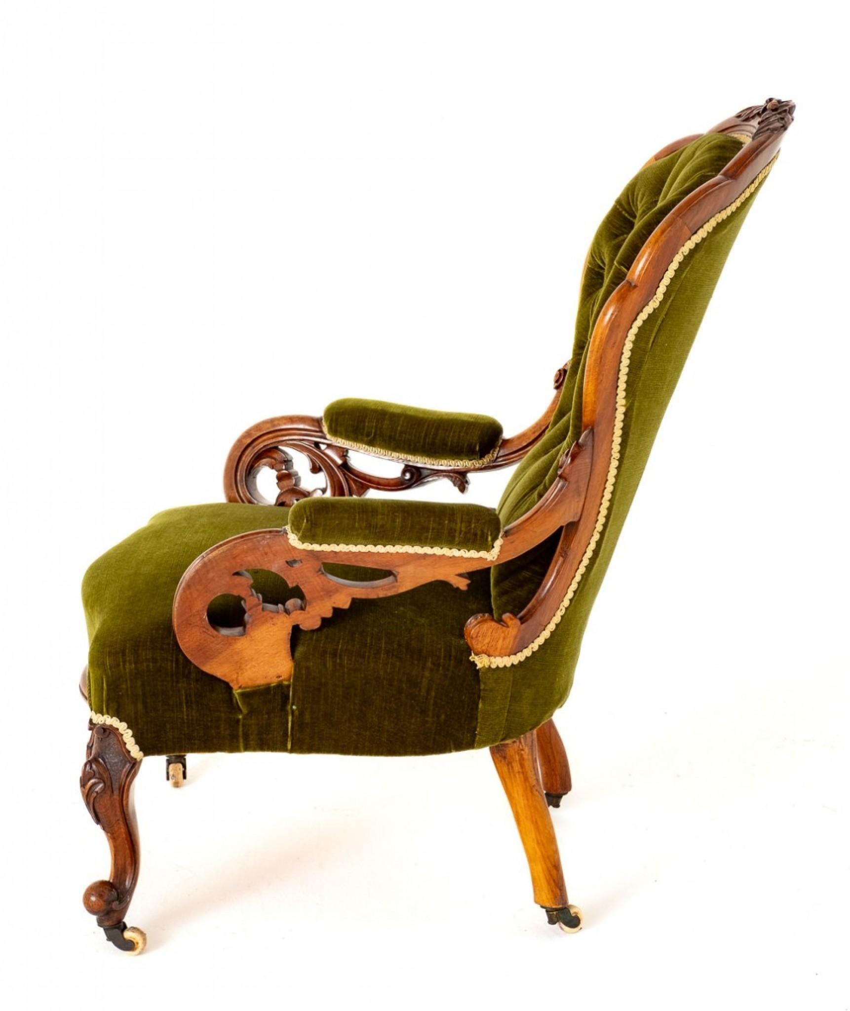 Victorian Parlour Arm Chair Walnut For Sale 2